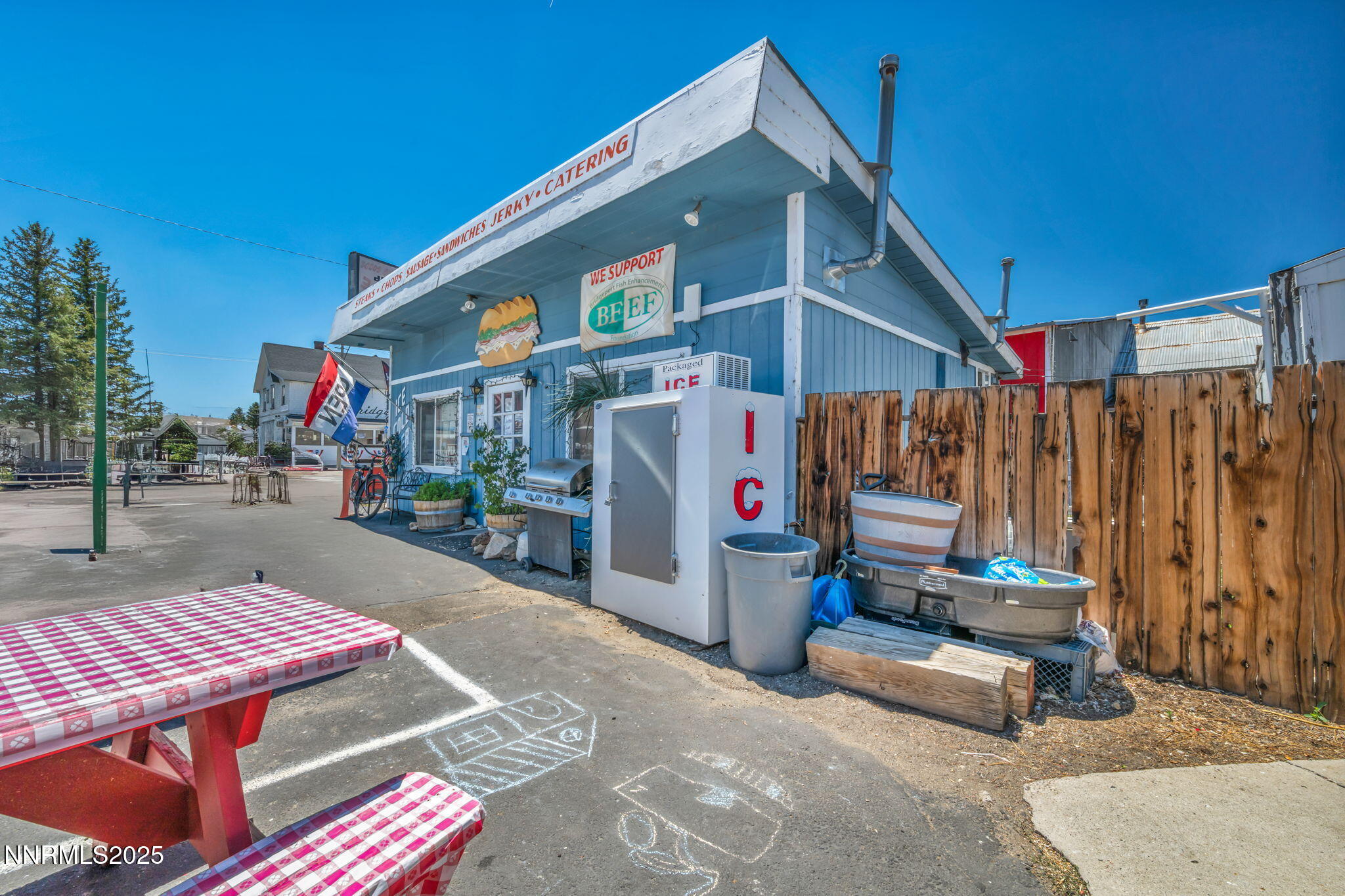 4-web-or-mls-198-main-st[1]