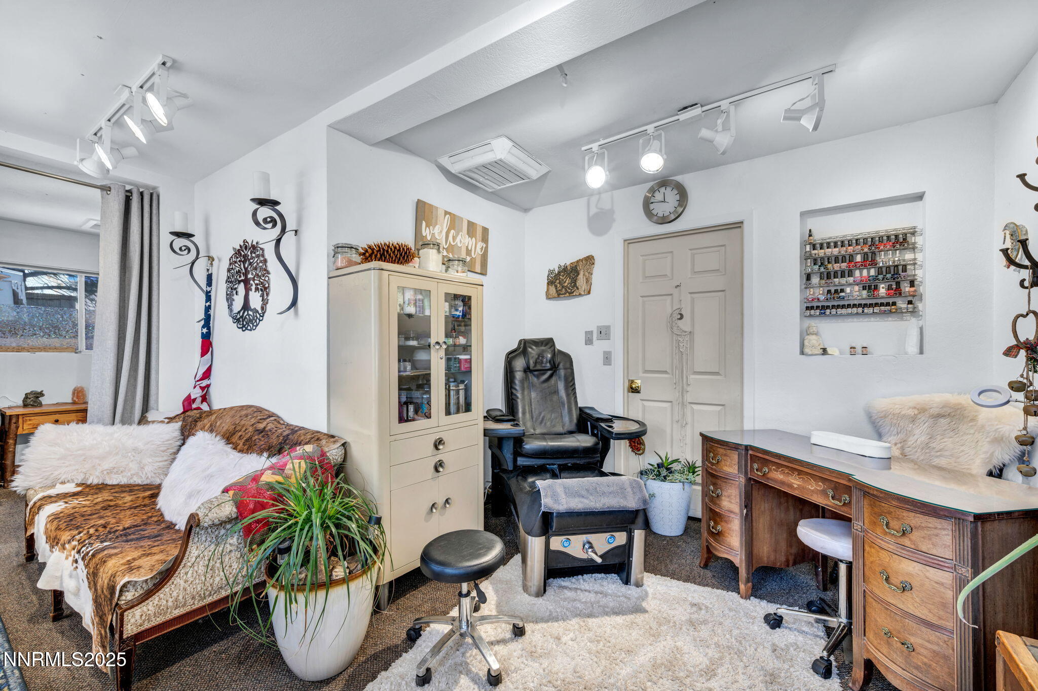 32-web-or-mls-198-main-st[1]