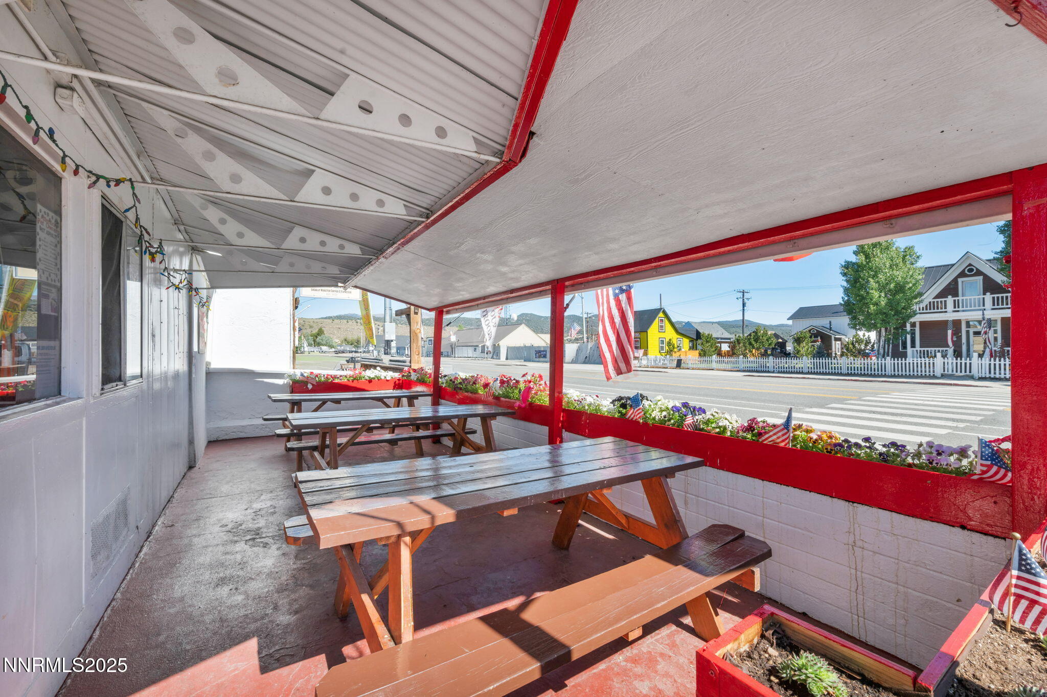 74-web-or-mls-198-main-st[1]