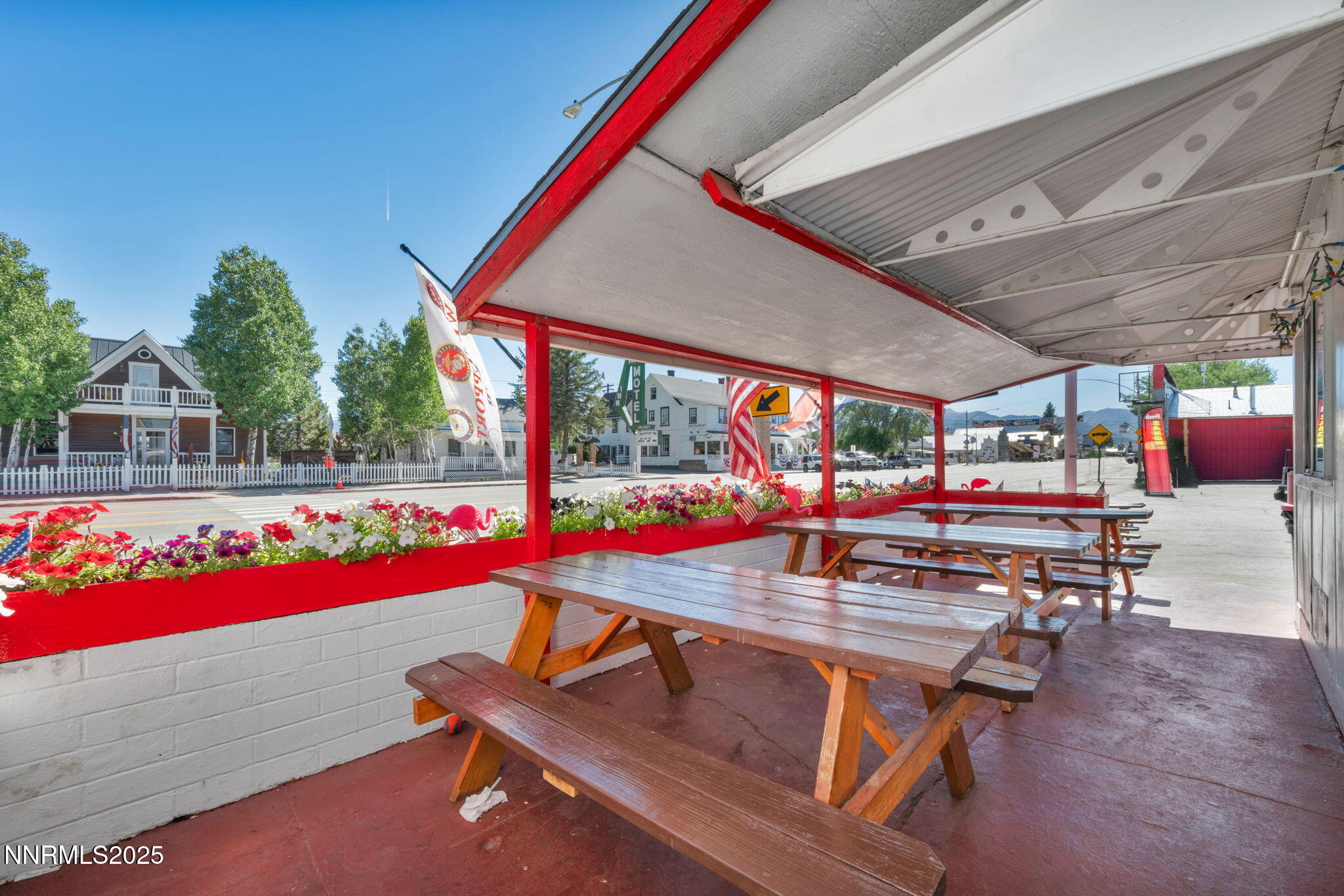 76-web-or-mls-198-main-st[1]