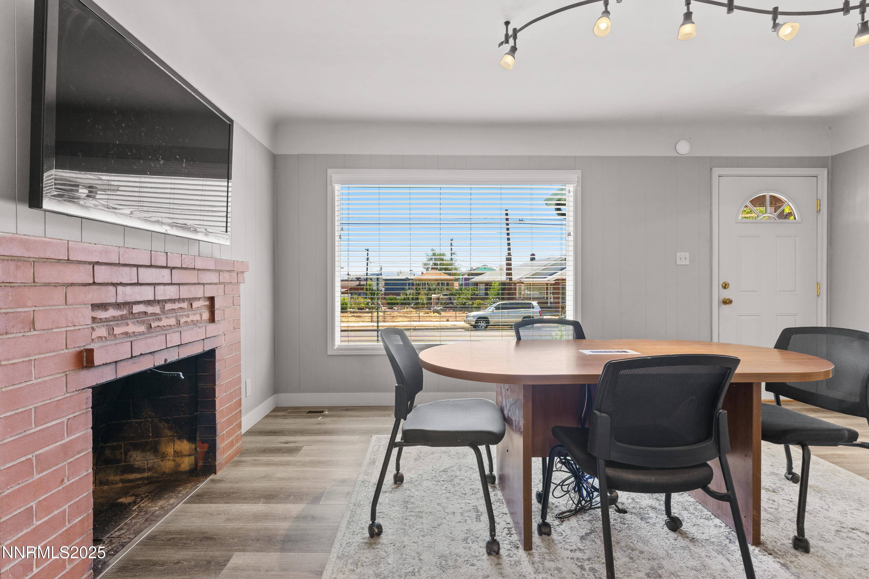 16-277 Vassar Street Reno NV 89502 (16 o