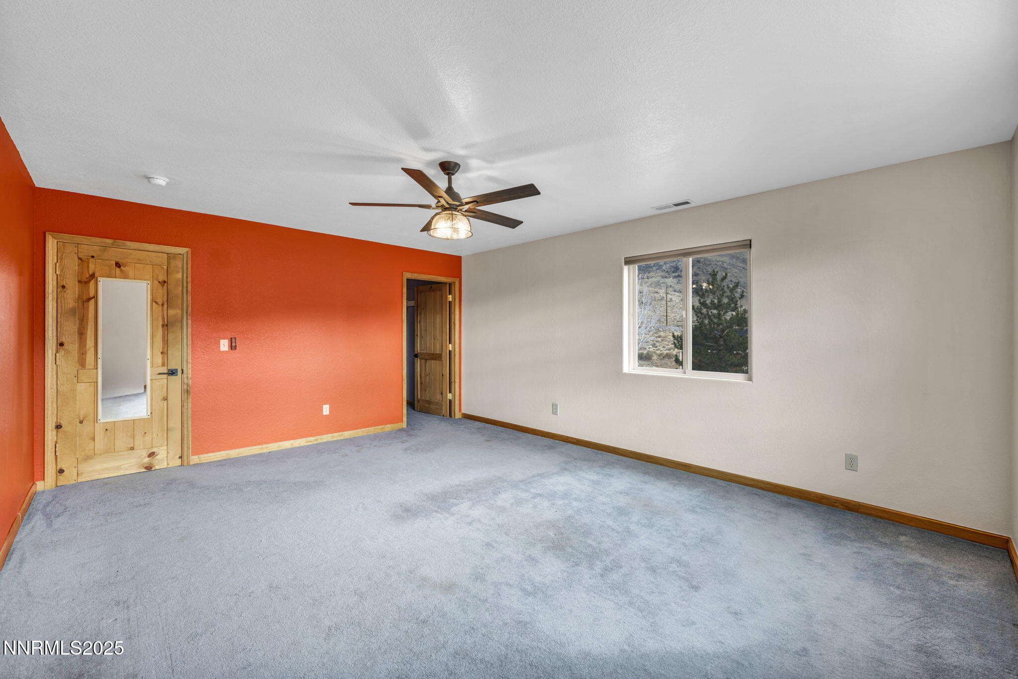 52-web-or-mls-879-east-side-ln