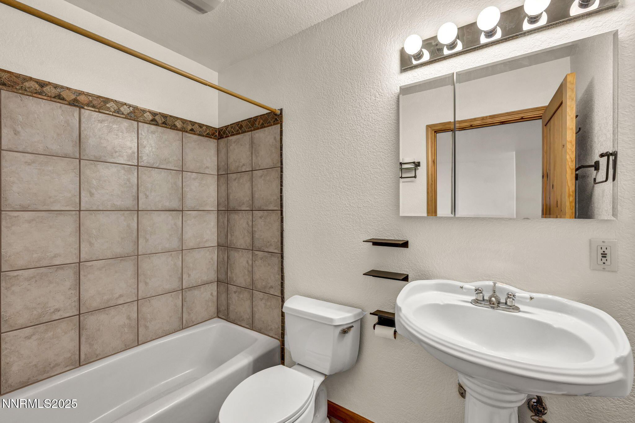 58-web-or-mls-879-east-side-ln