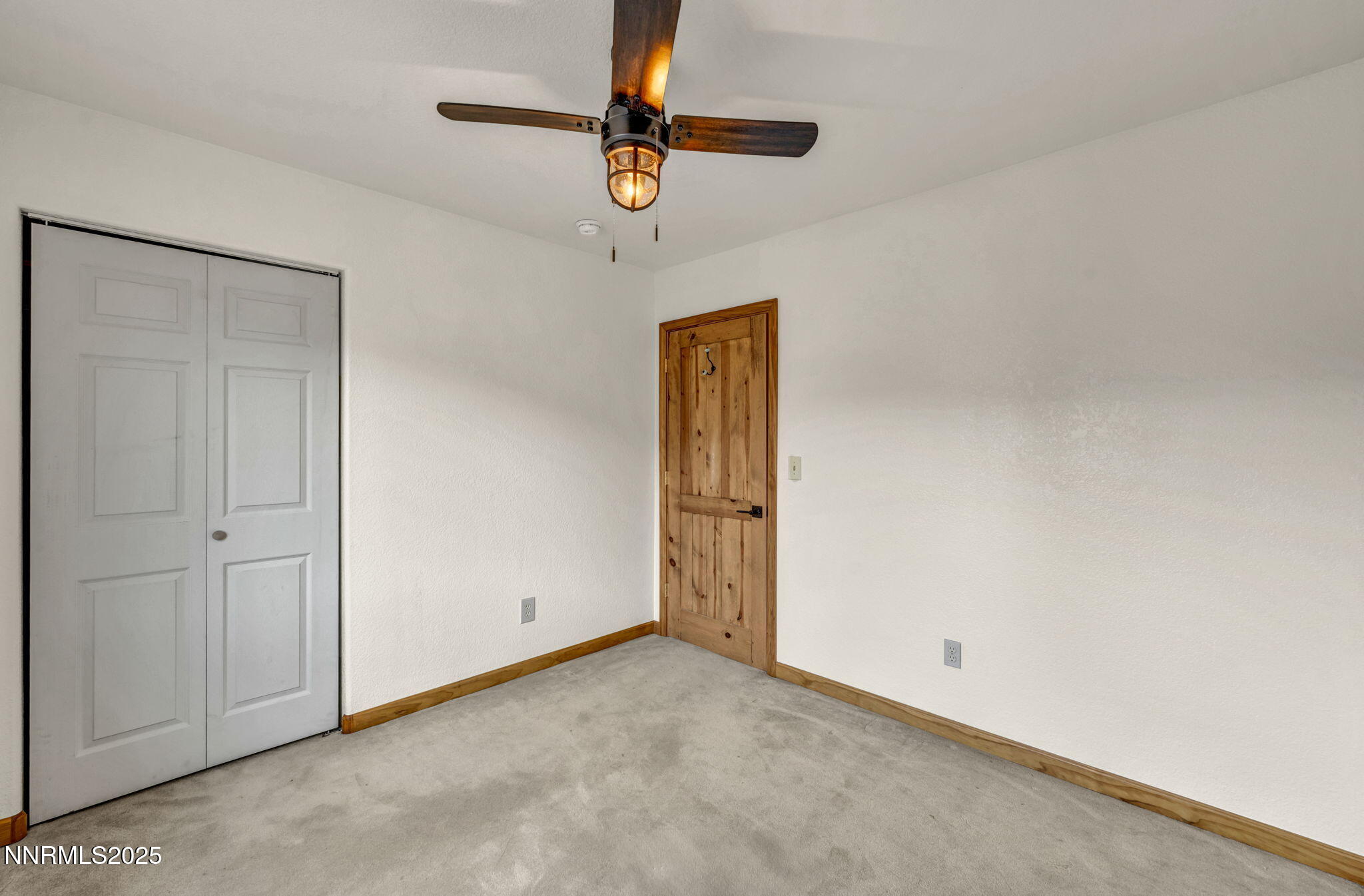 54-web-or-mls-879-east-side-ln