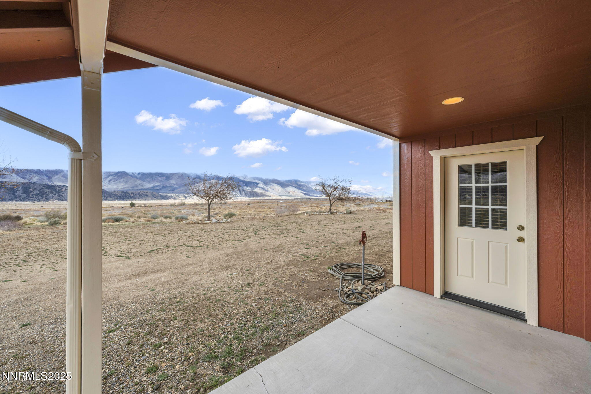 3-web-or-mls-879-east-side-ln