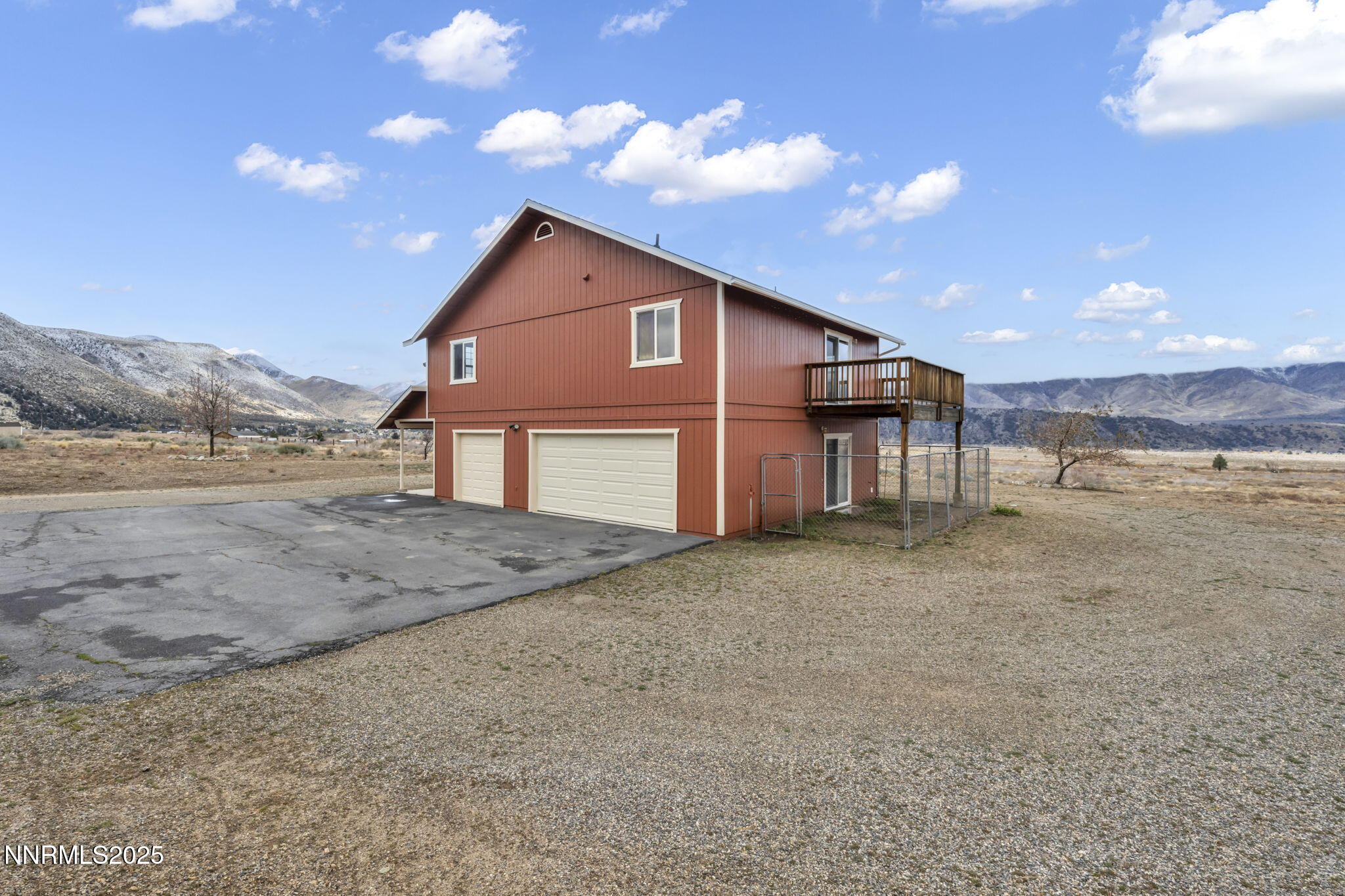 12-web-or-mls-879-east-side-ln