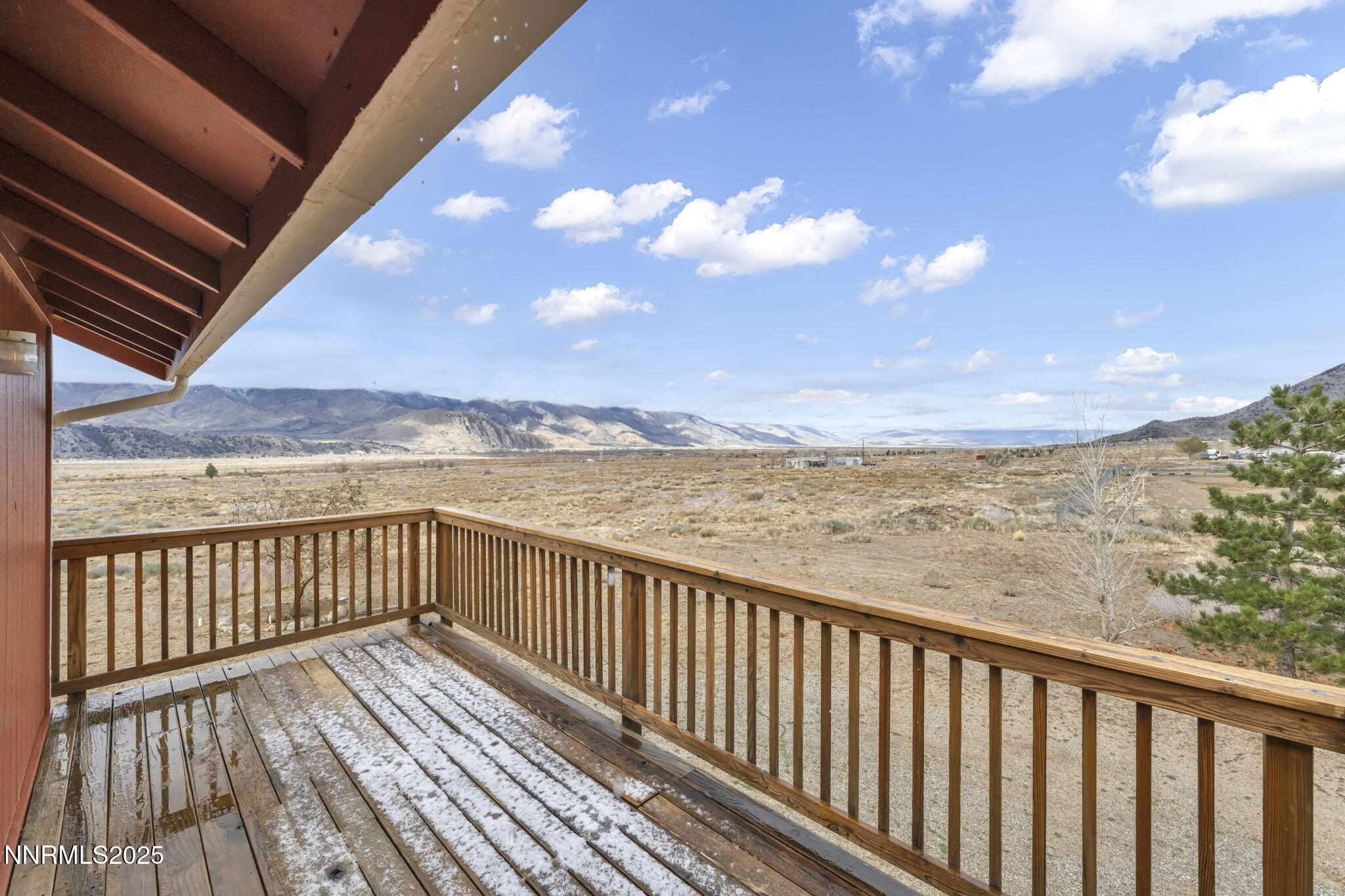 10-web-or-mls-879-east-side-ln