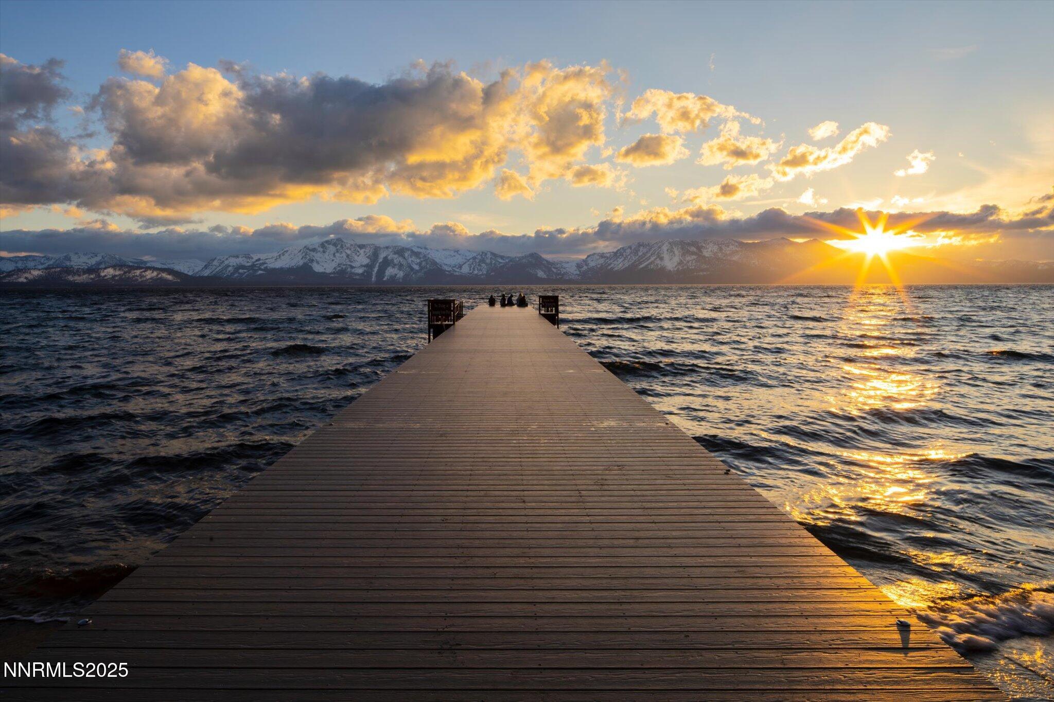 40-Pinewild Pier Sunset with people