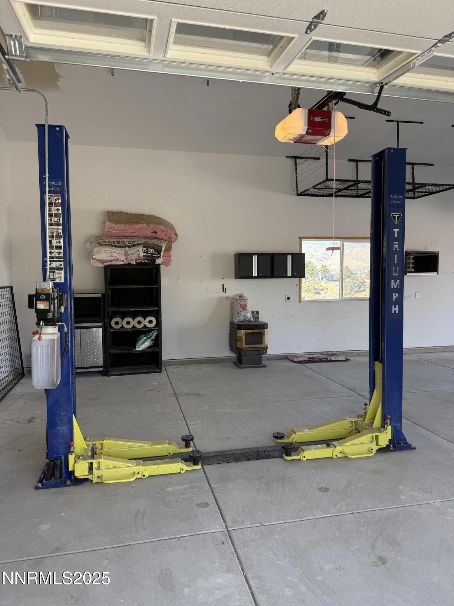 Shop car lift