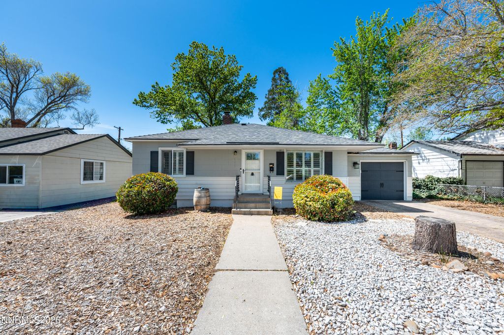 Photo of 945 Yori Avenue, Reno, NV 89502 (MLS # 260005405)