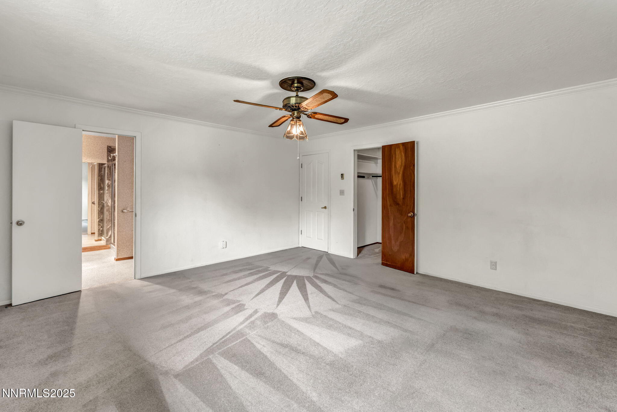 Carson City, Nevada 89703, United States, 3 Bedrooms Bedrooms, ,2 BathroomsBathrooms,Residential,Active,221070