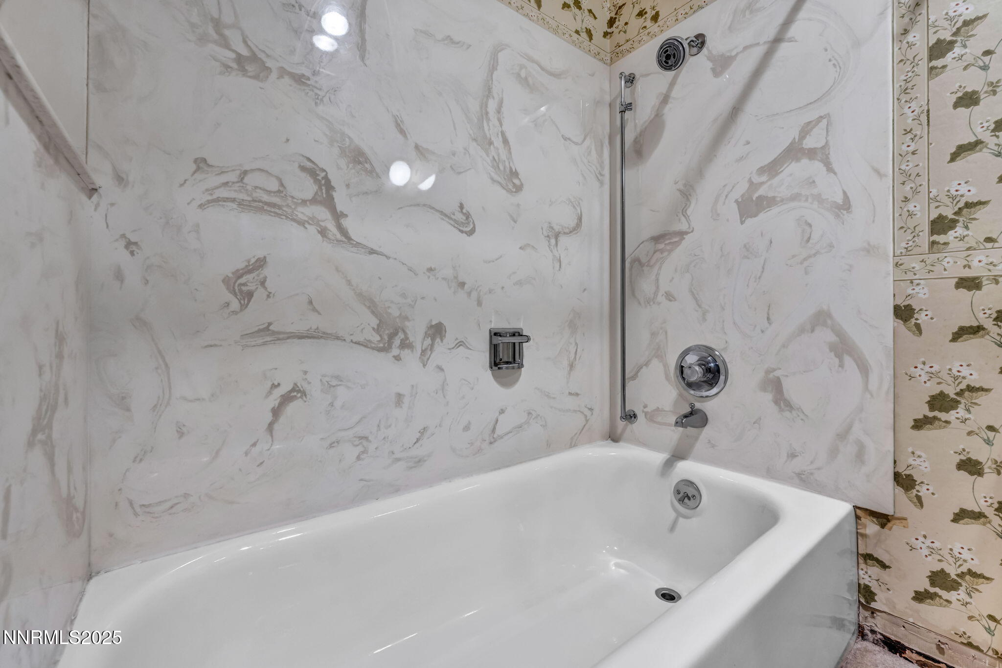 Carson City, Nevada 89703, United States, 3 Bedrooms Bedrooms, ,2 BathroomsBathrooms,Residential,Active,221070