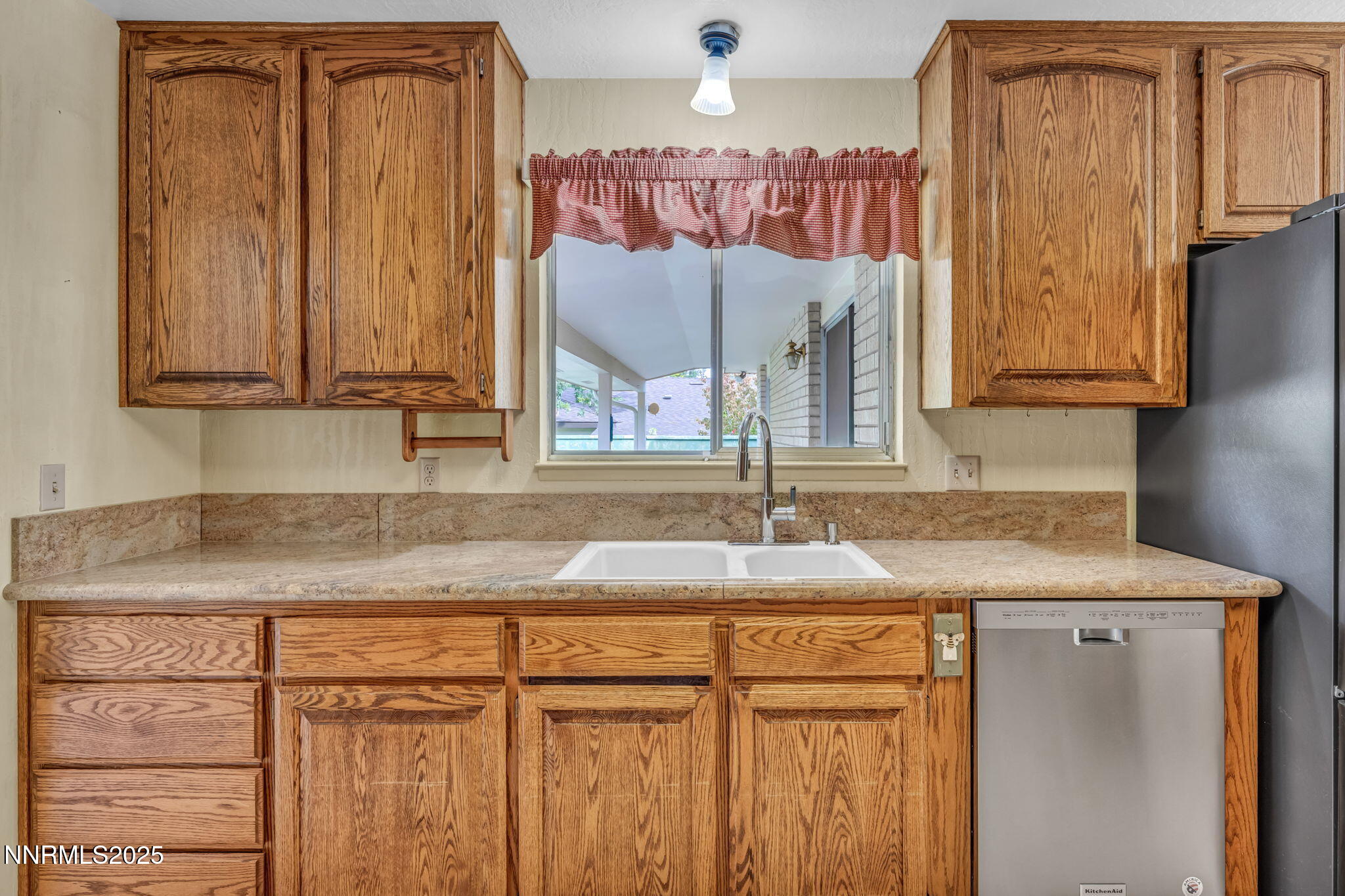 Carson City, Nevada 89703, United States, 3 Bedrooms Bedrooms, ,2 BathroomsBathrooms,Residential,Active,221070