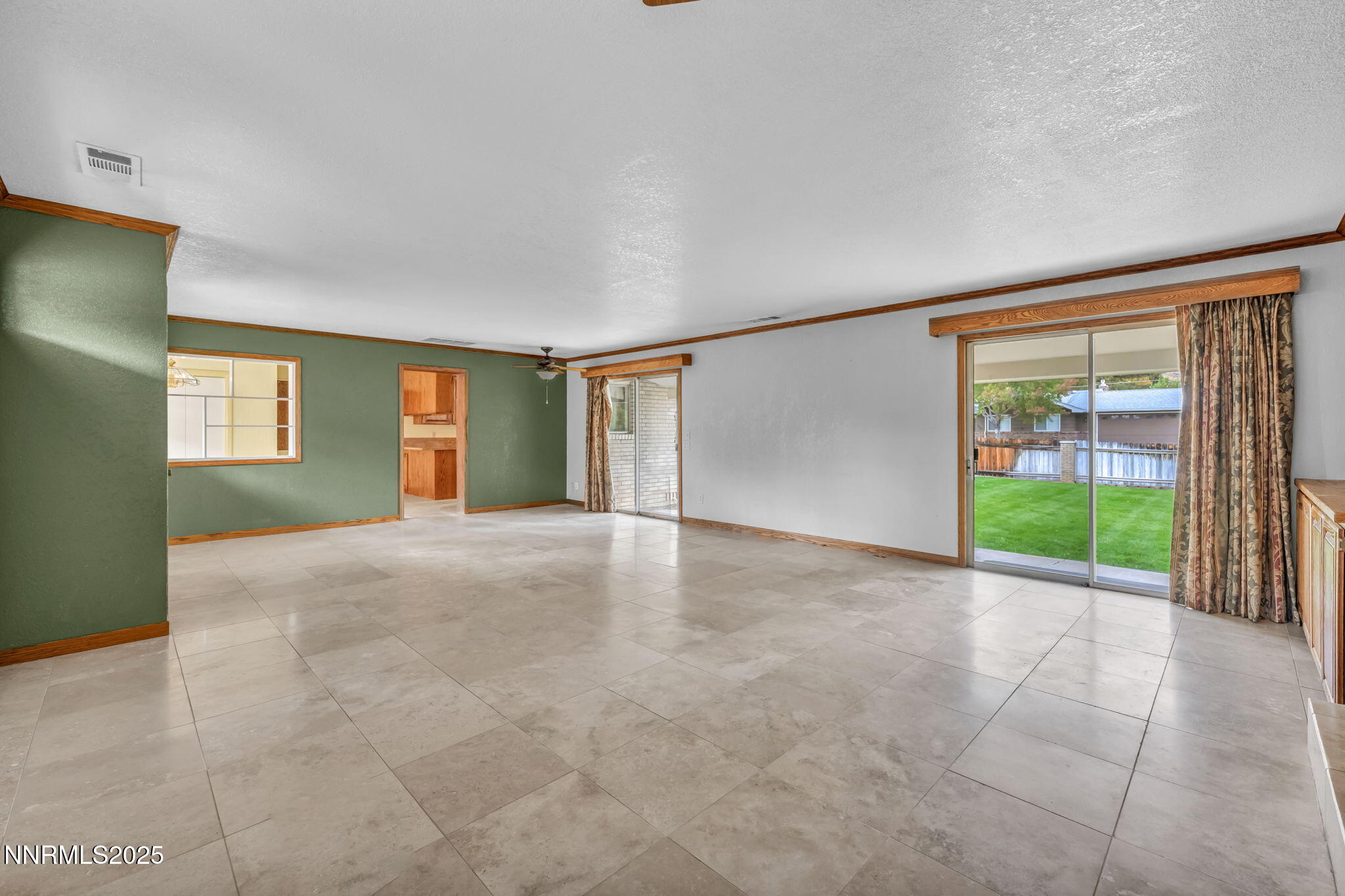 Carson City, Nevada 89703, United States, 3 Bedrooms Bedrooms, ,2 BathroomsBathrooms,Residential,Active,221070