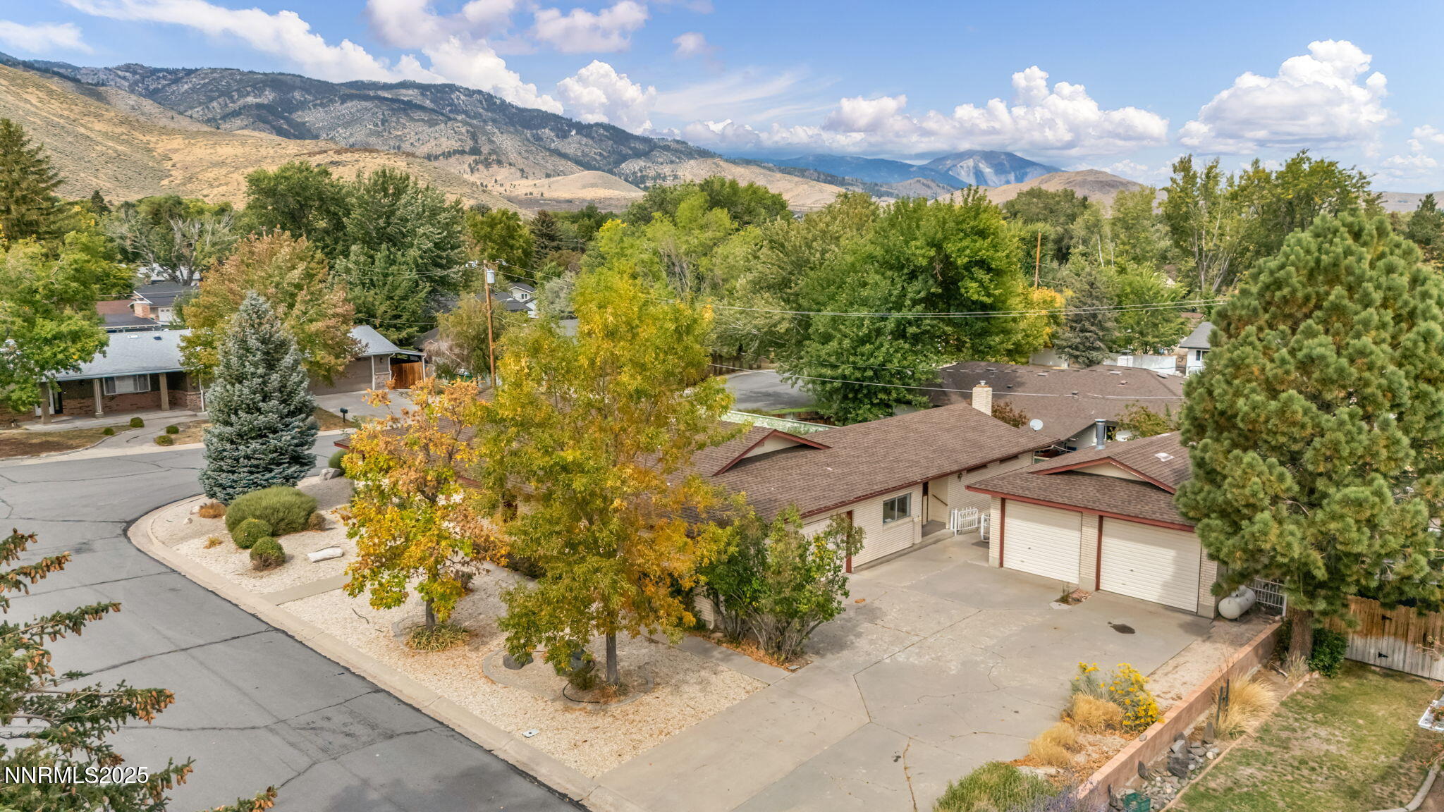 Carson City, Nevada 89703, United States, 3 Bedrooms Bedrooms, ,2 BathroomsBathrooms,Residential,Active,221070