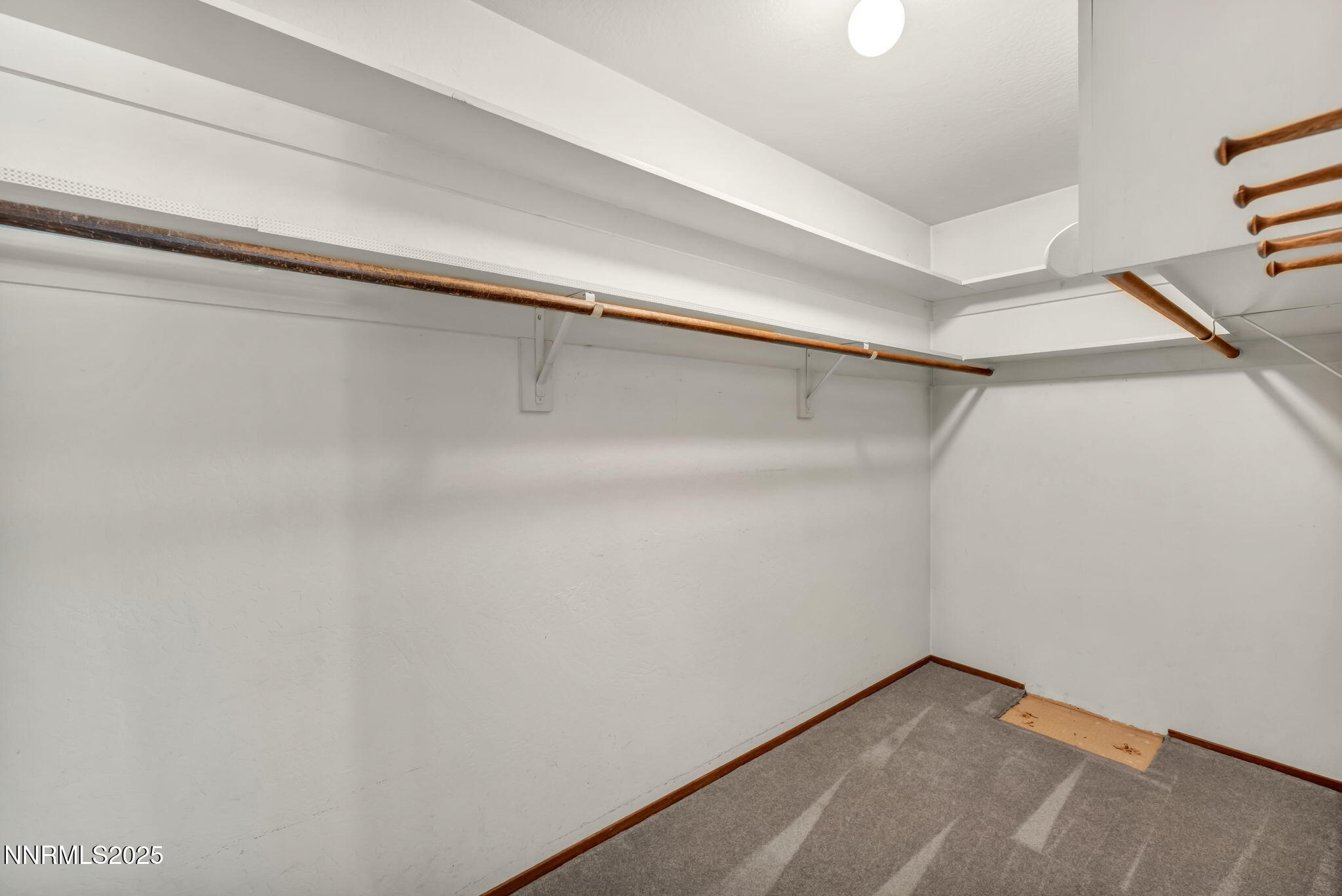 Carson City, Nevada 89703, United States, 3 Bedrooms Bedrooms, ,2 BathroomsBathrooms,Residential,Active,221070