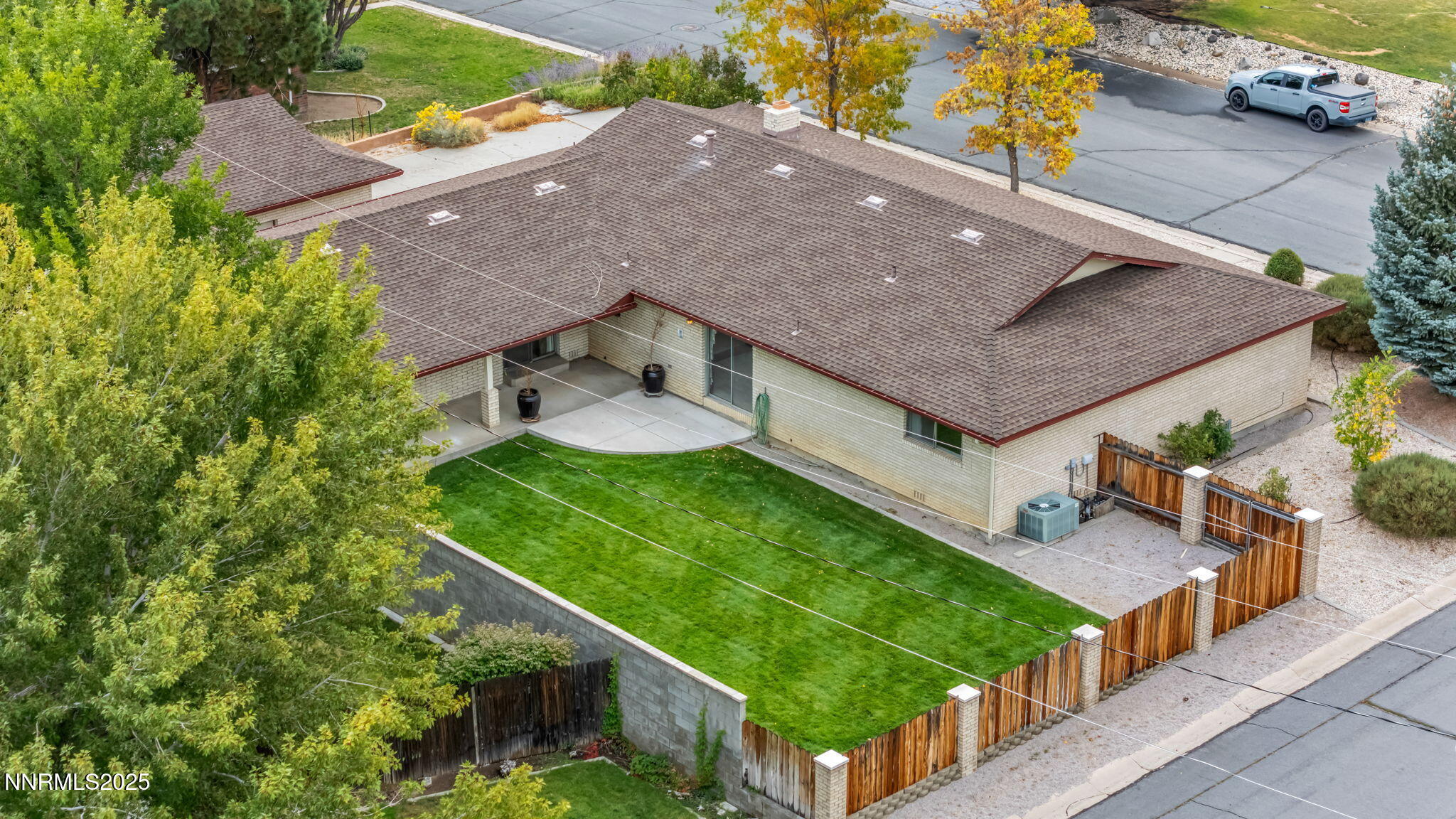 Carson City, Nevada 89703, United States, 3 Bedrooms Bedrooms, ,2 BathroomsBathrooms,Residential,Active,221070