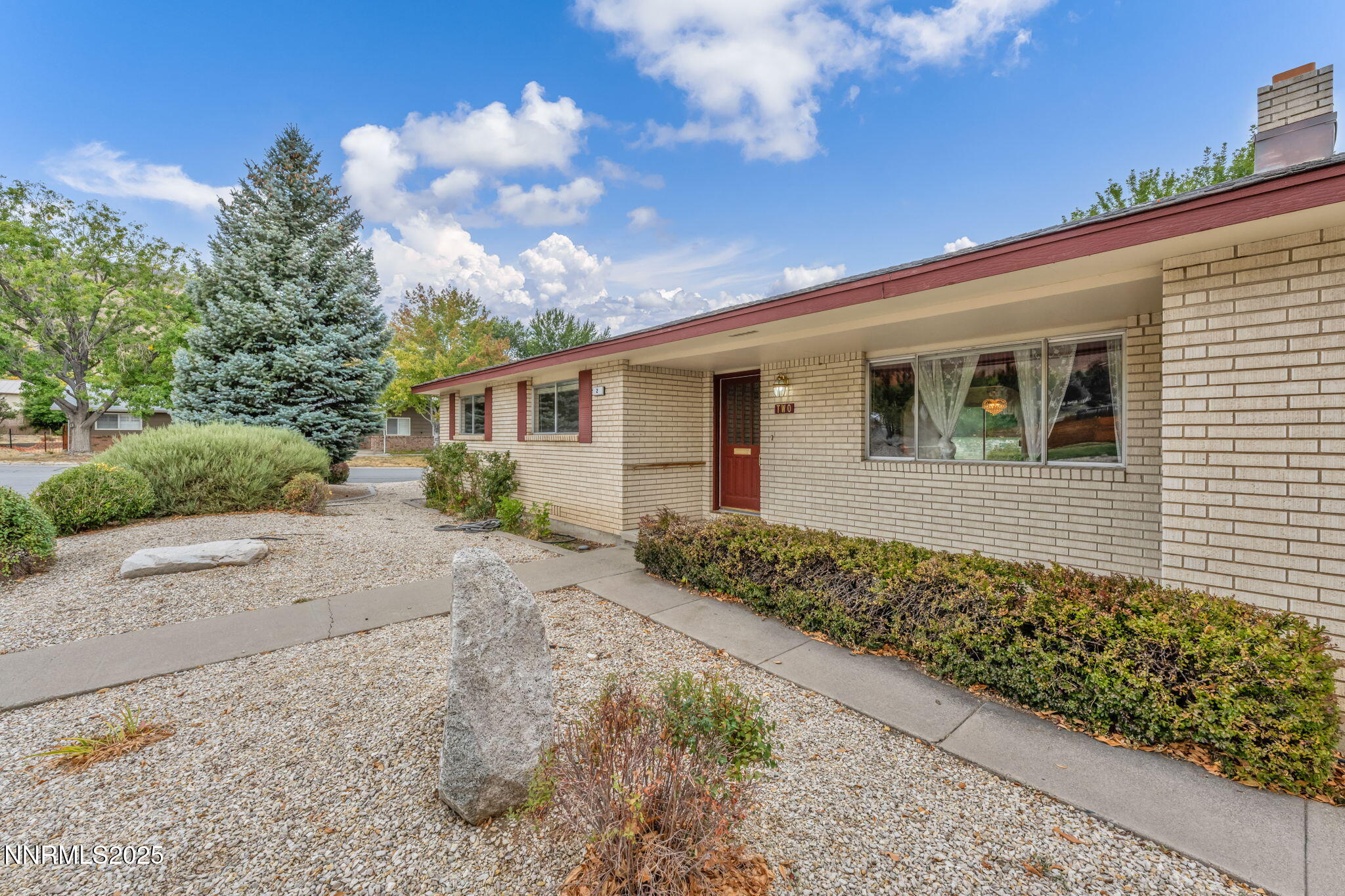 Carson City, Nevada 89703, United States, 3 Bedrooms Bedrooms, ,2 BathroomsBathrooms,Residential,Active,221070