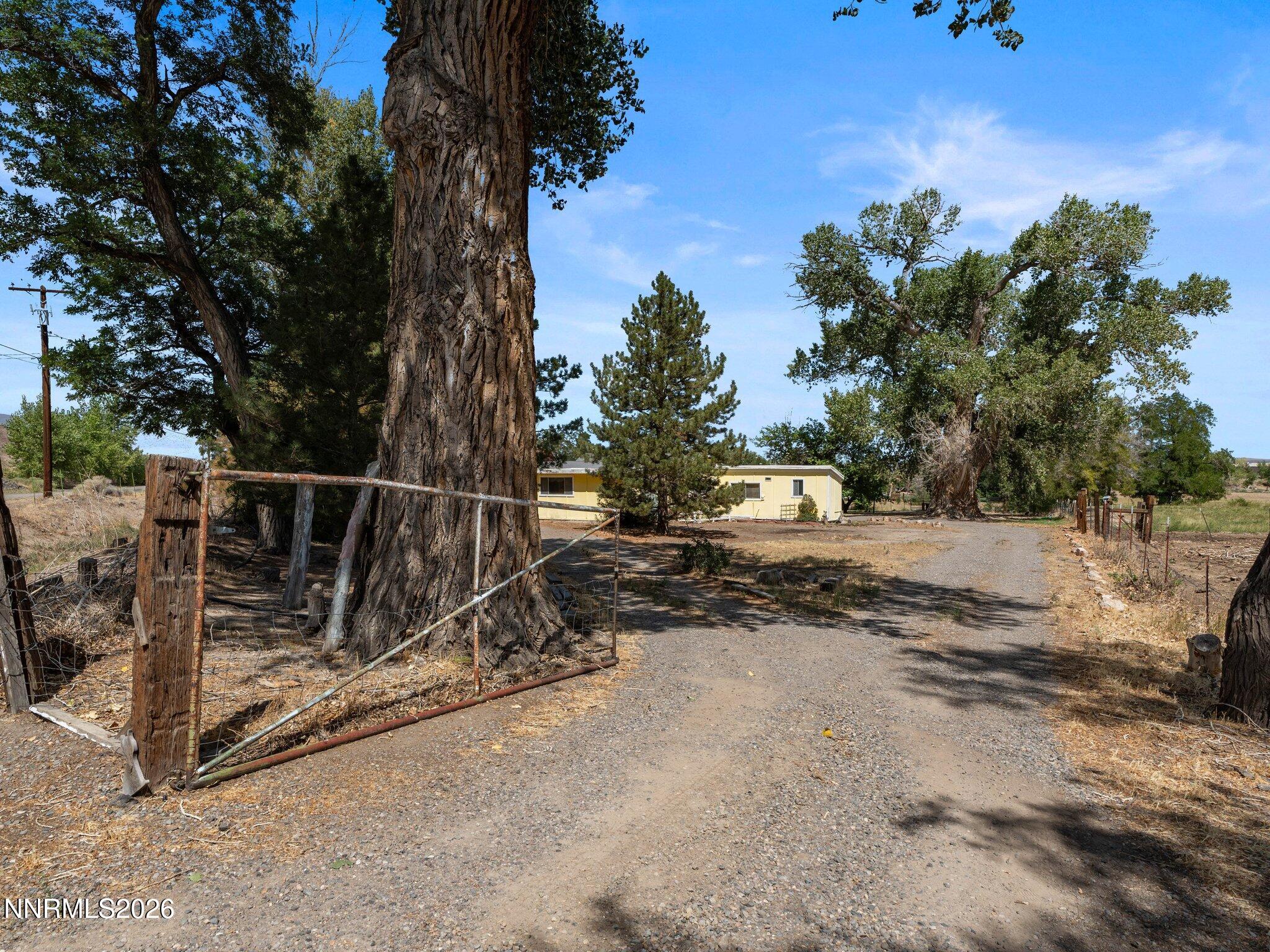 1450 Truckee Lane