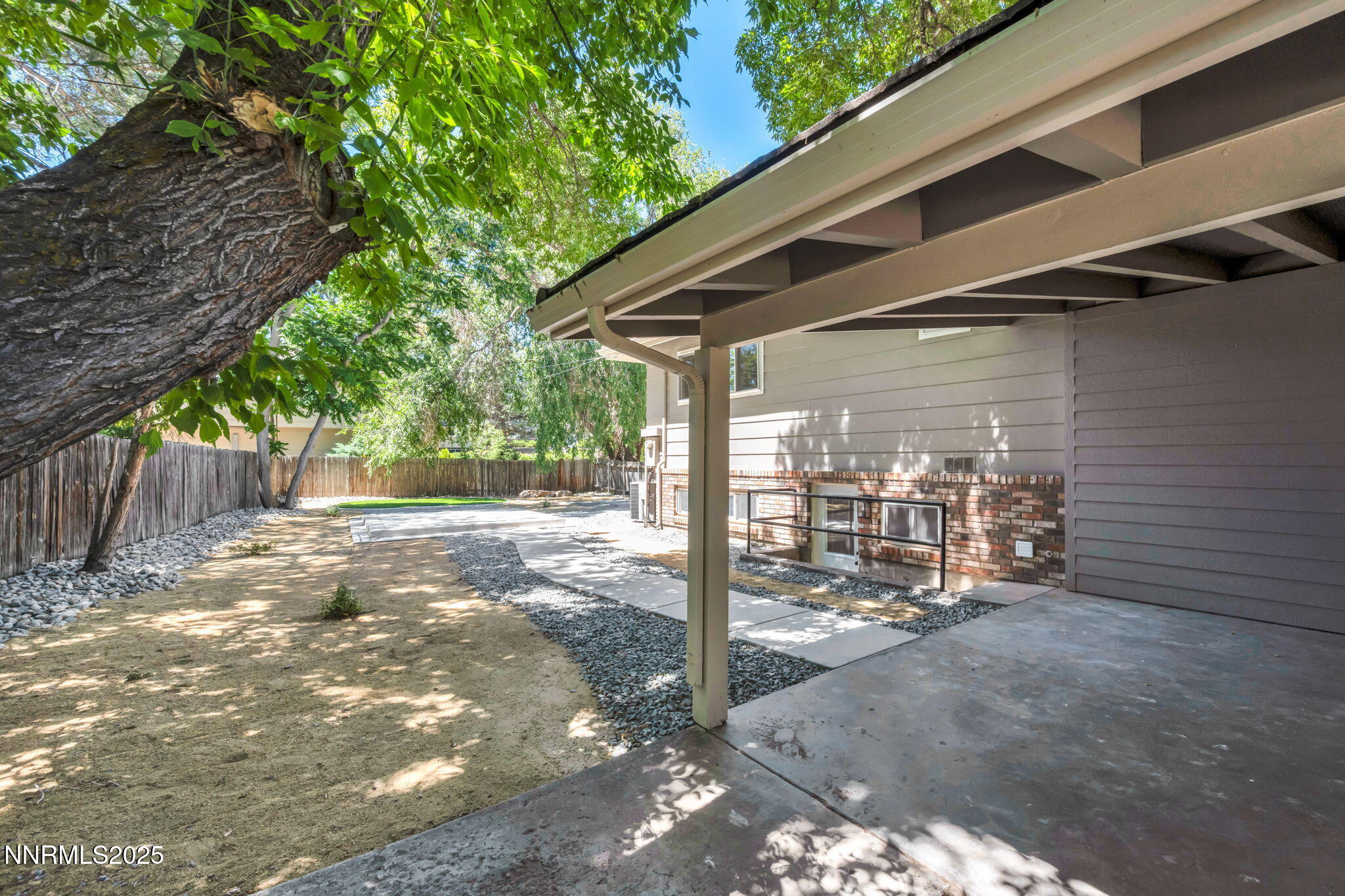 21-web-or-mls-12015-stoney-brook-dr