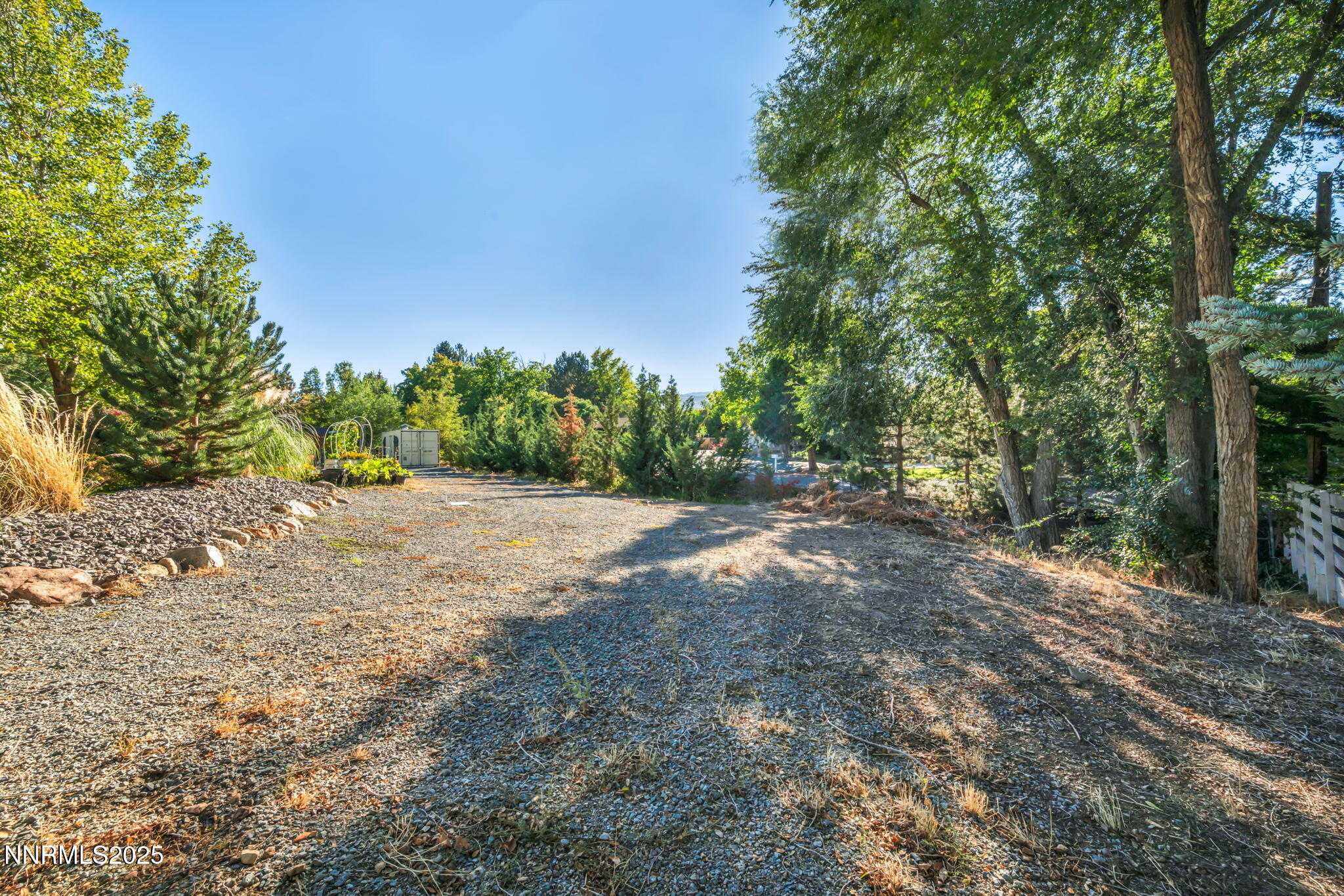 51-web-or-mls-1535-davidson-way