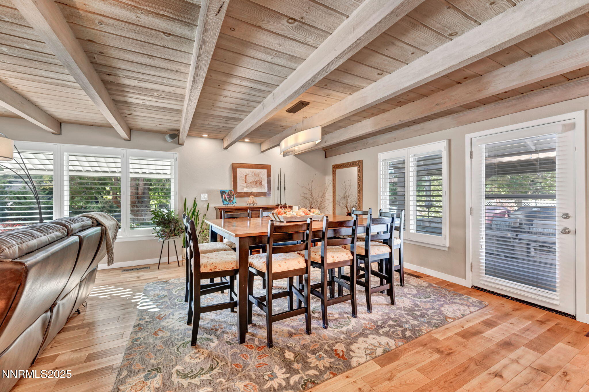 109-web-or-mls-1535-davidson-way