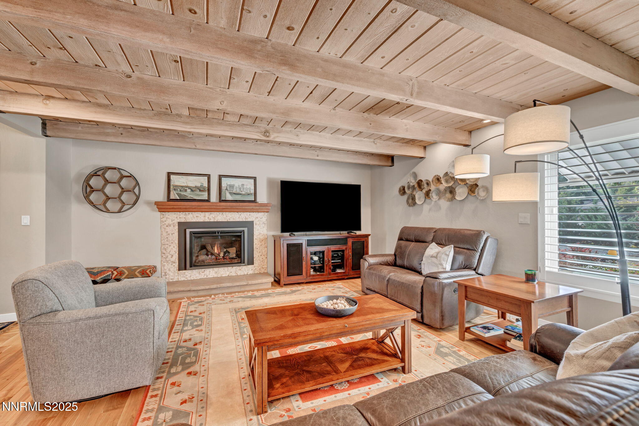 114-web-or-mls-1535-davidson-way