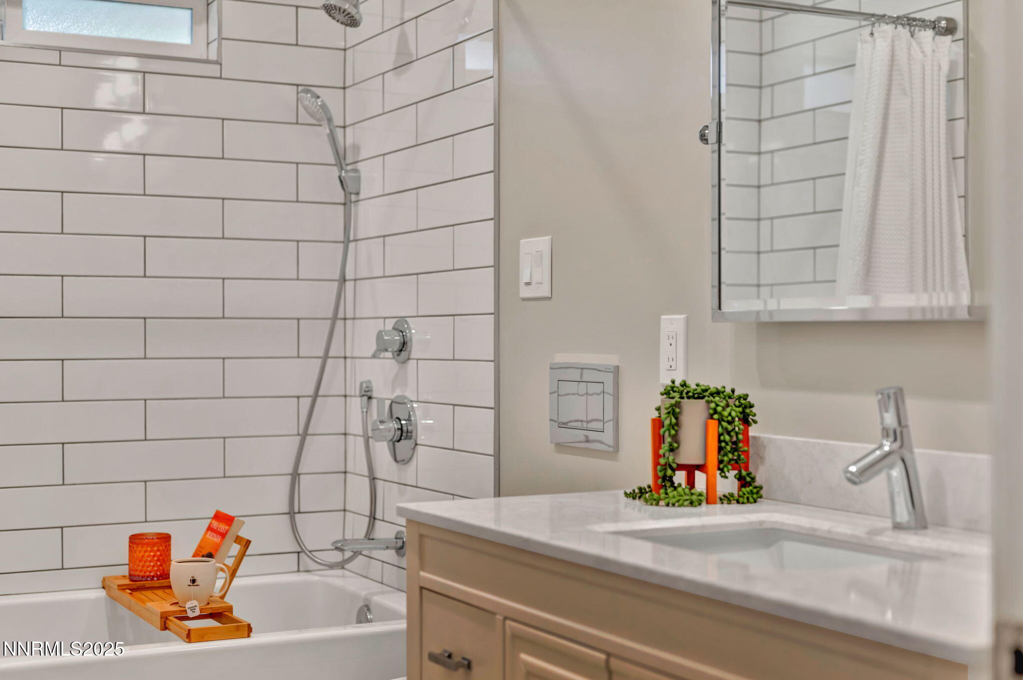 142-web-or-mls-1535-davidson-way