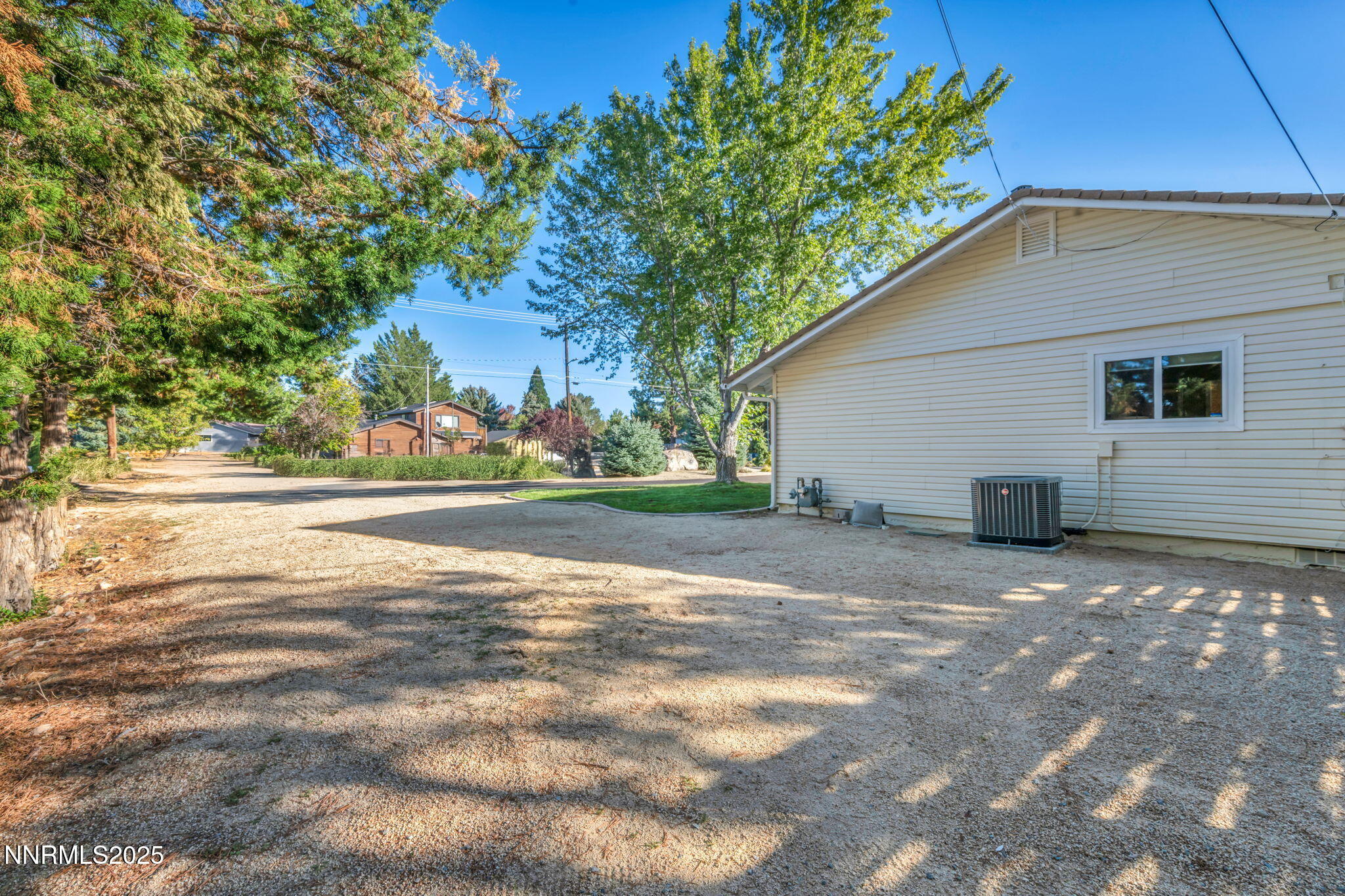 42-web-or-mls-1535-davidson-way