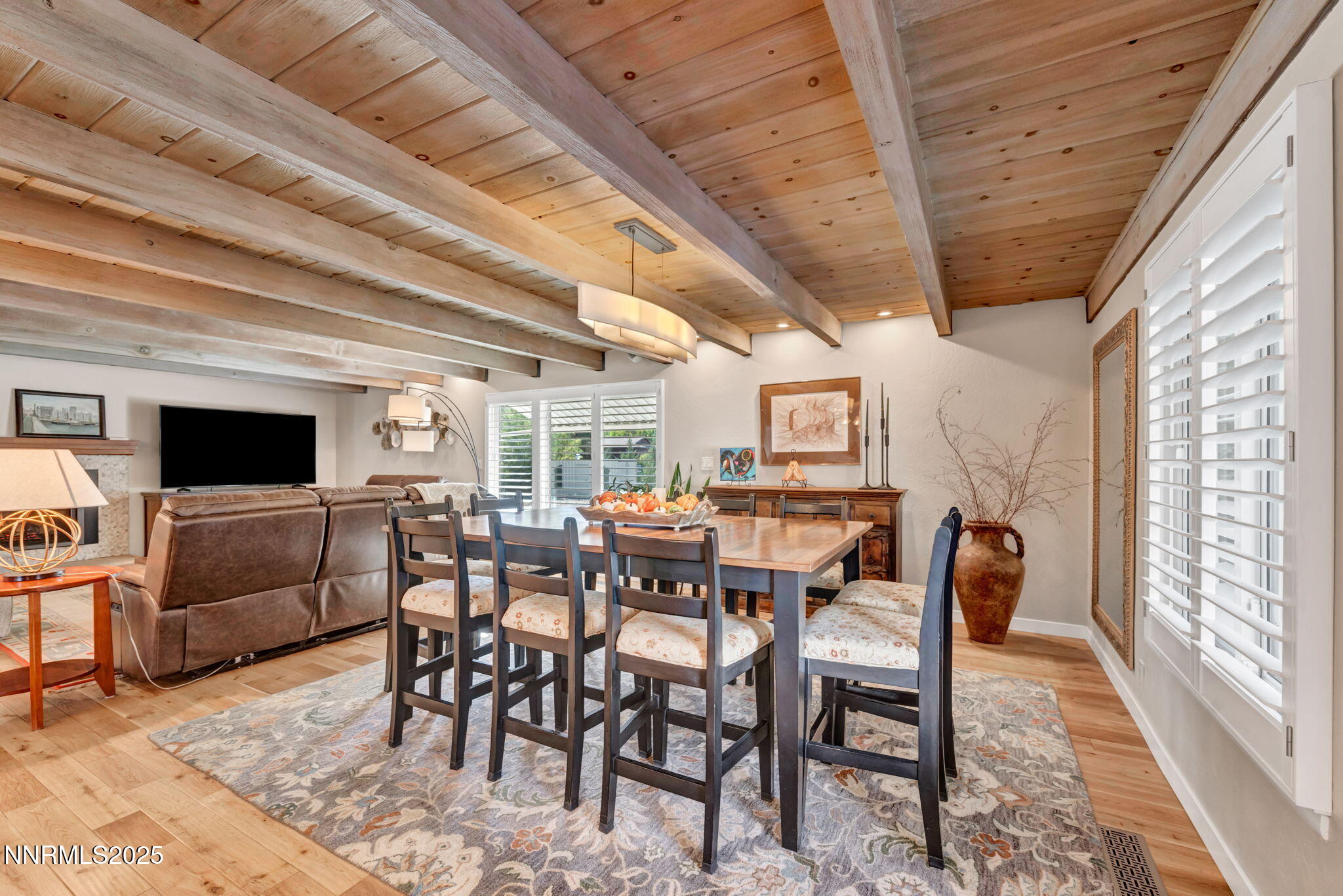 107-web-or-mls-1535-davidson-way