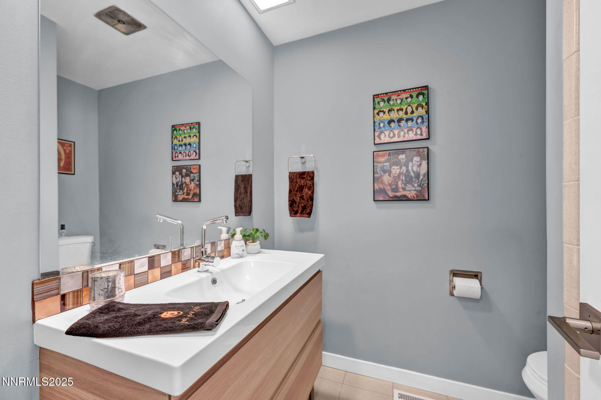 159-web-or-mls-1535-davidson-way