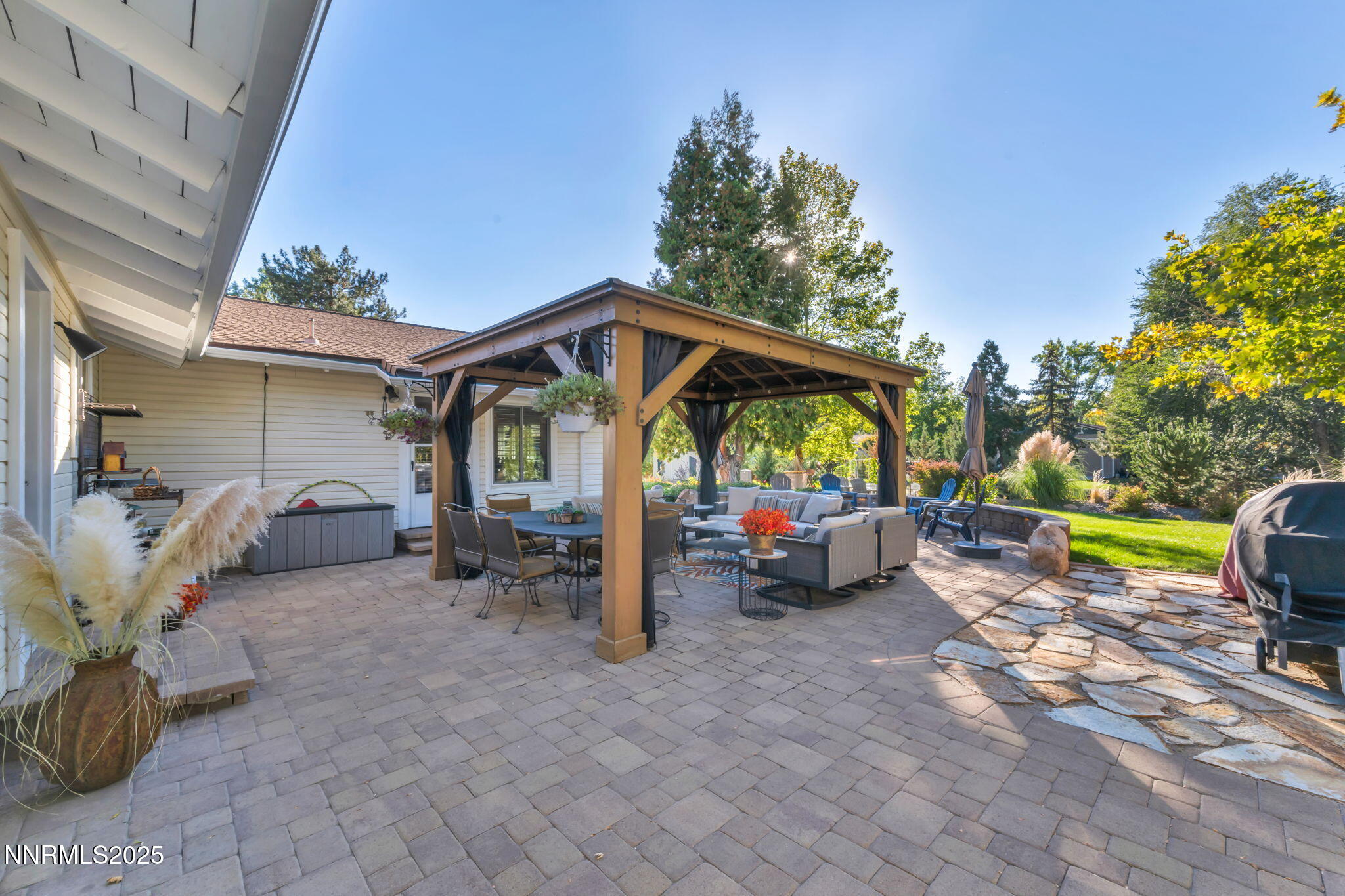 73-web-or-mls-1535-davidson-way