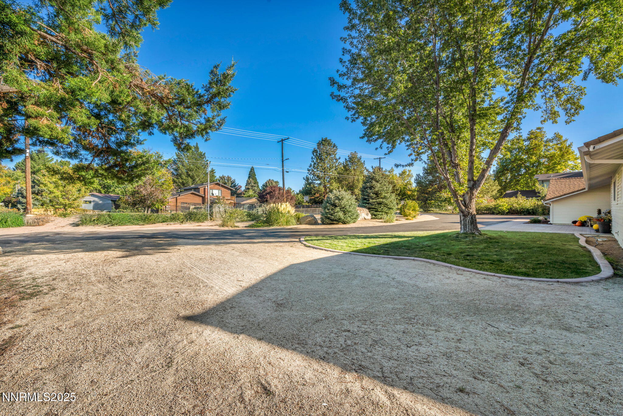 41-web-or-mls-1535-davidson-way