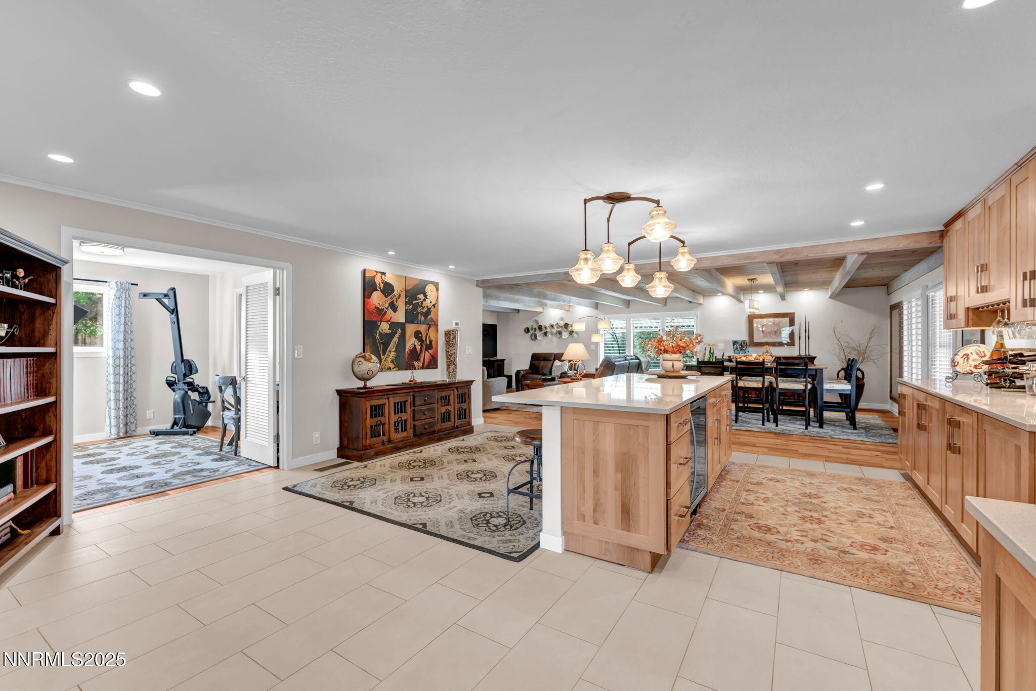 102-web-or-mls-1535-davidson-way