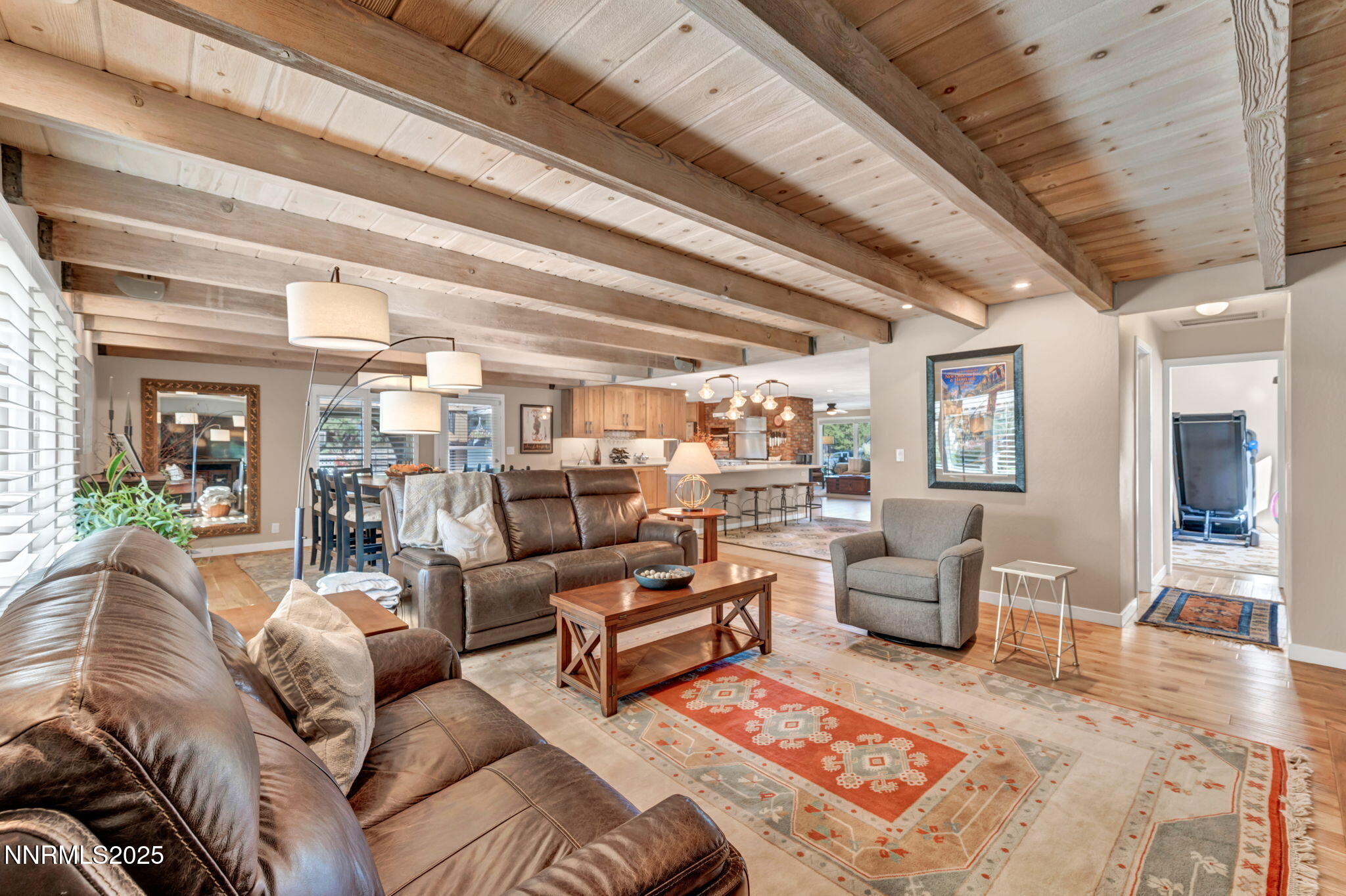 117-web-or-mls-1535-davidson-way