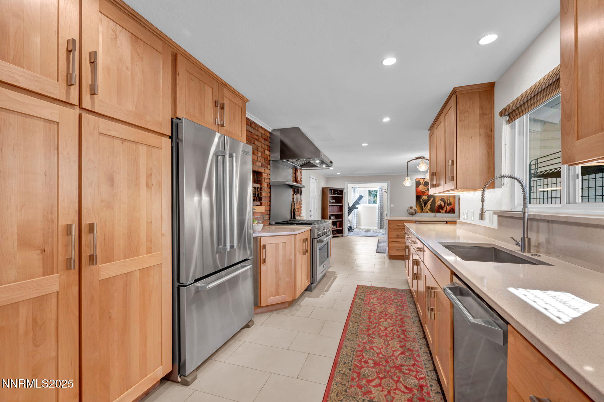 101-web-or-mls-1535-davidson-way