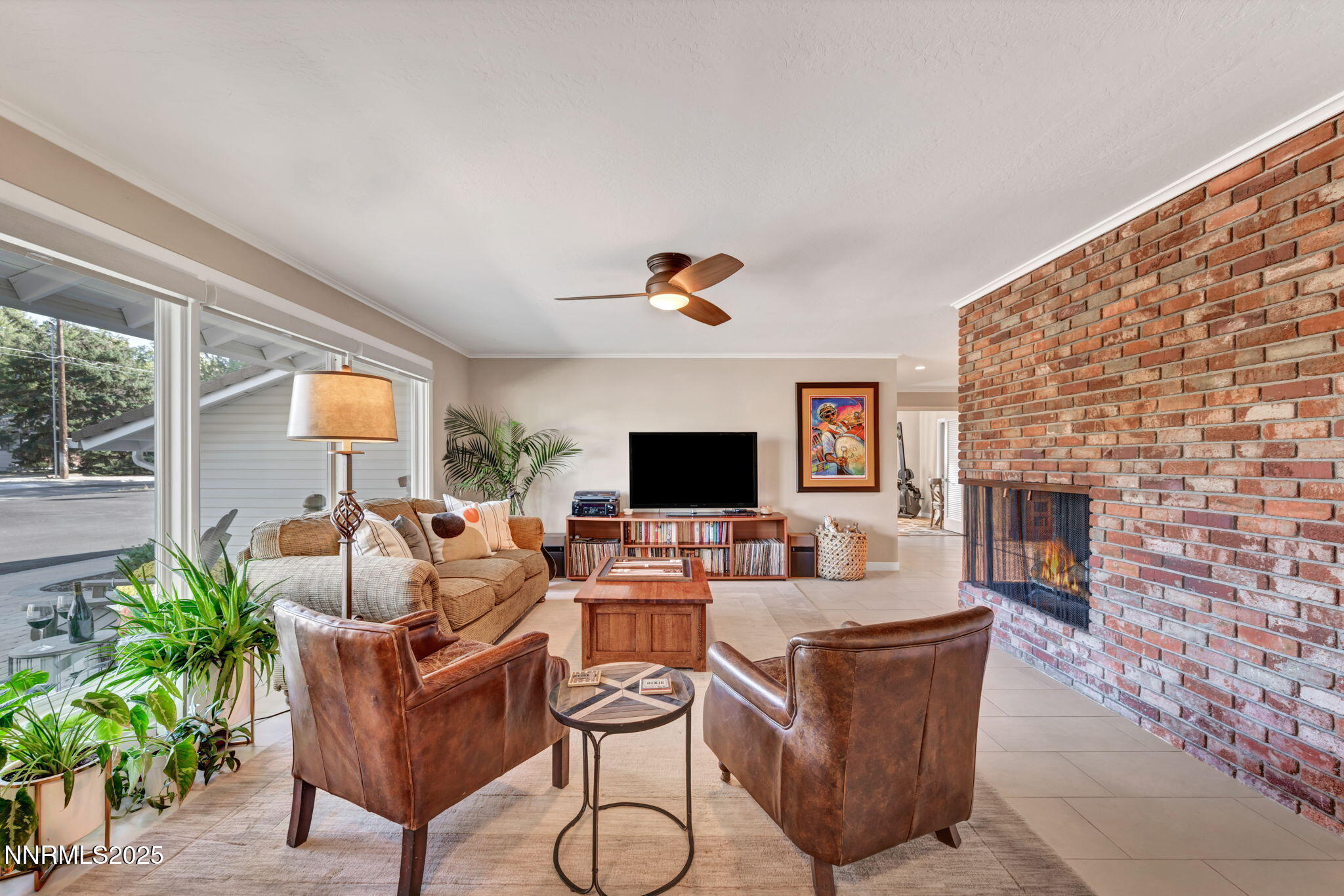 122-web-or-mls-1535-davidson-way