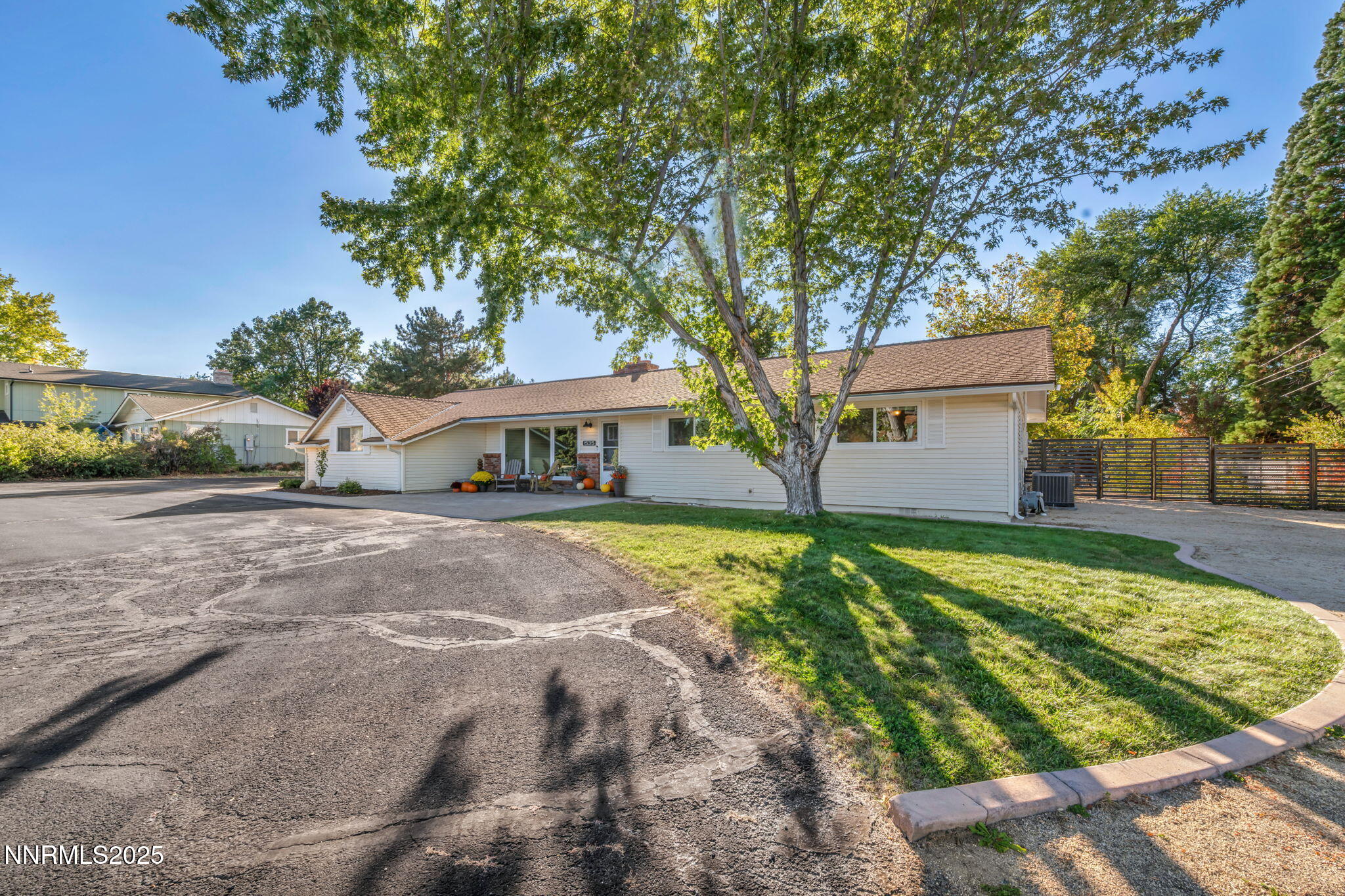 40-web-or-mls-1535-davidson-way