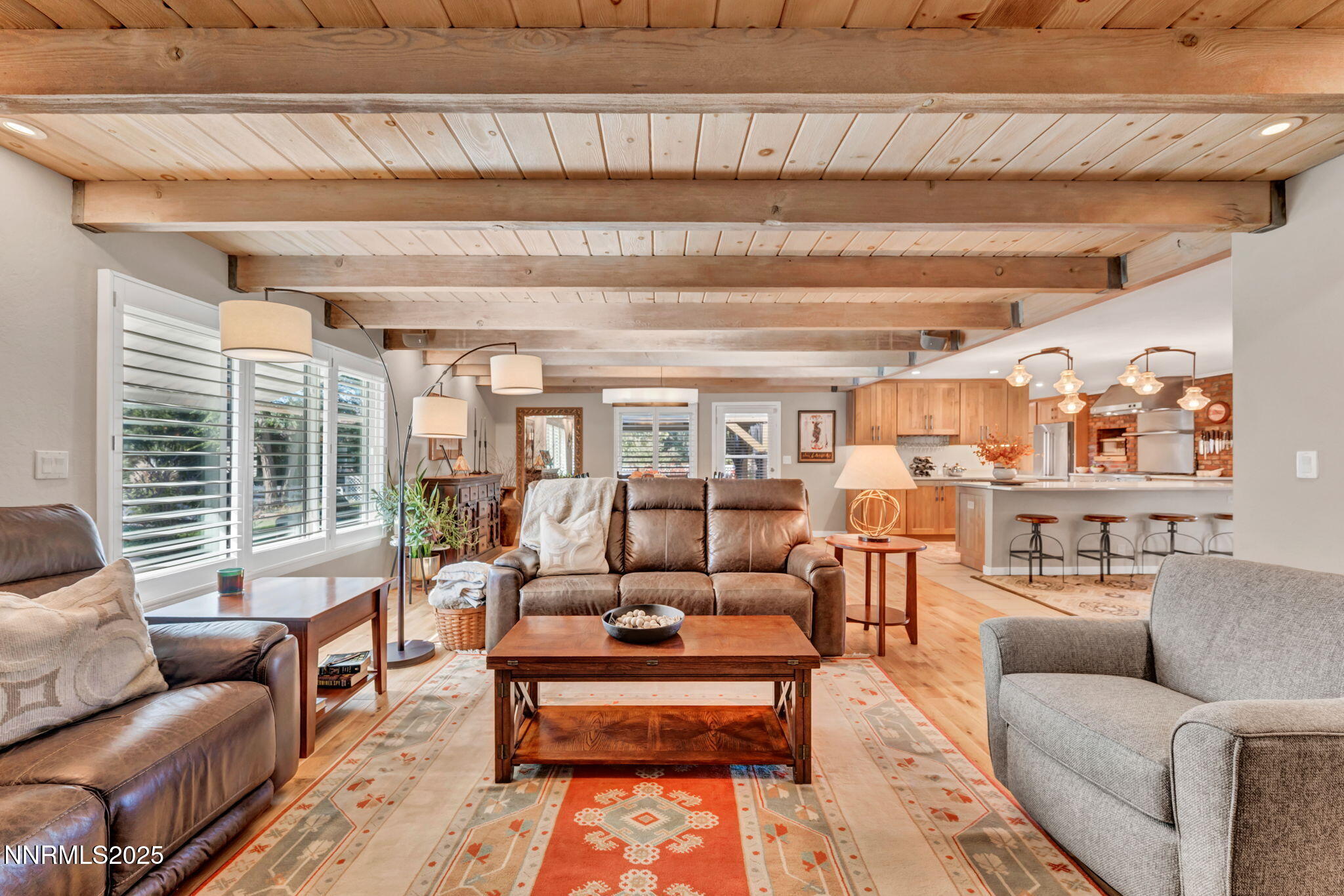 116-web-or-mls-1535-davidson-way