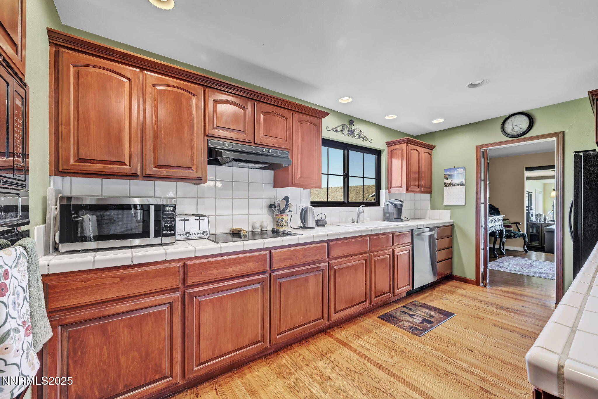 52-web-or-mls-3850-piccadilly-dr