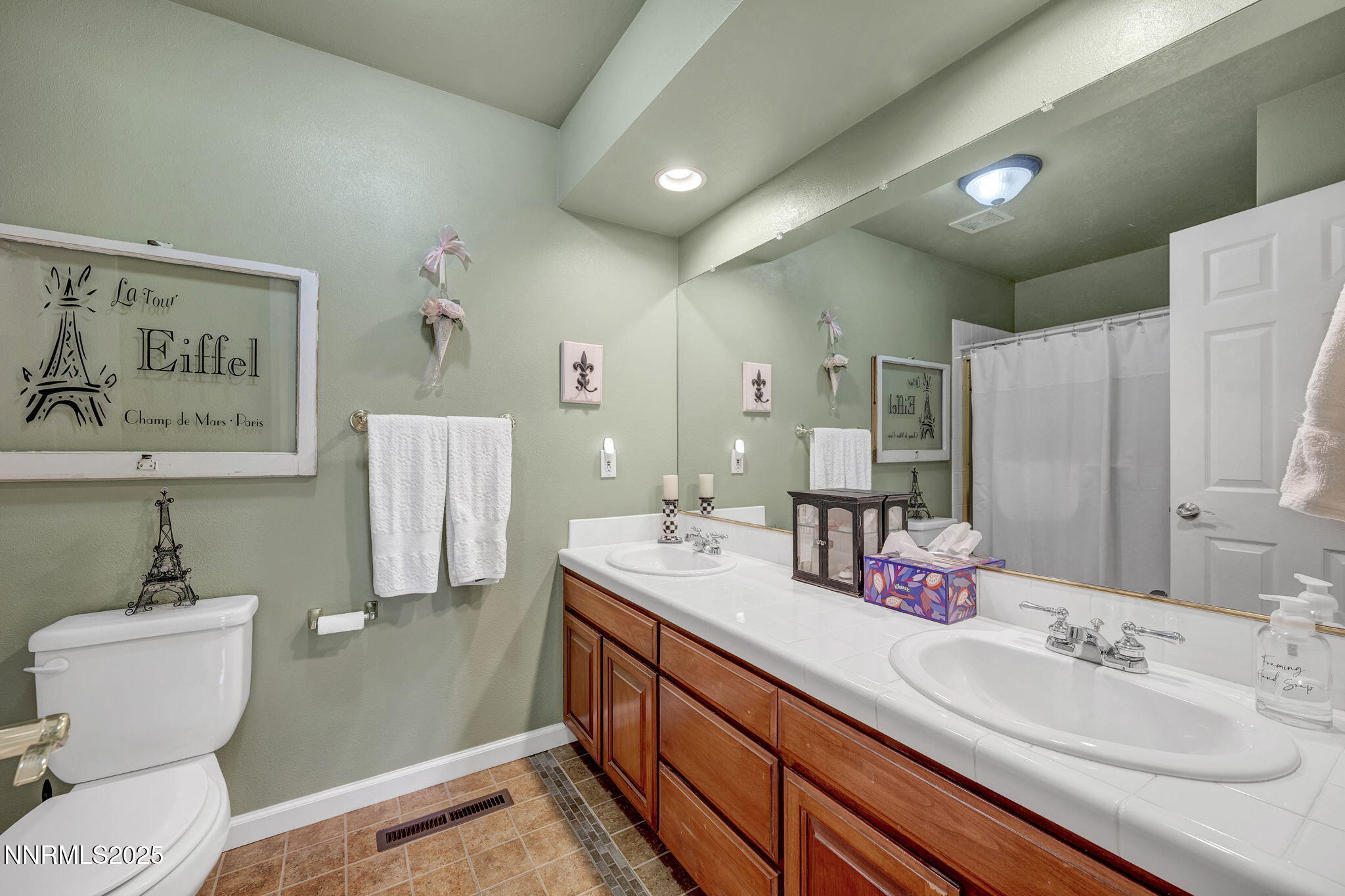 36-web-or-mls-3850-piccadilly-dr