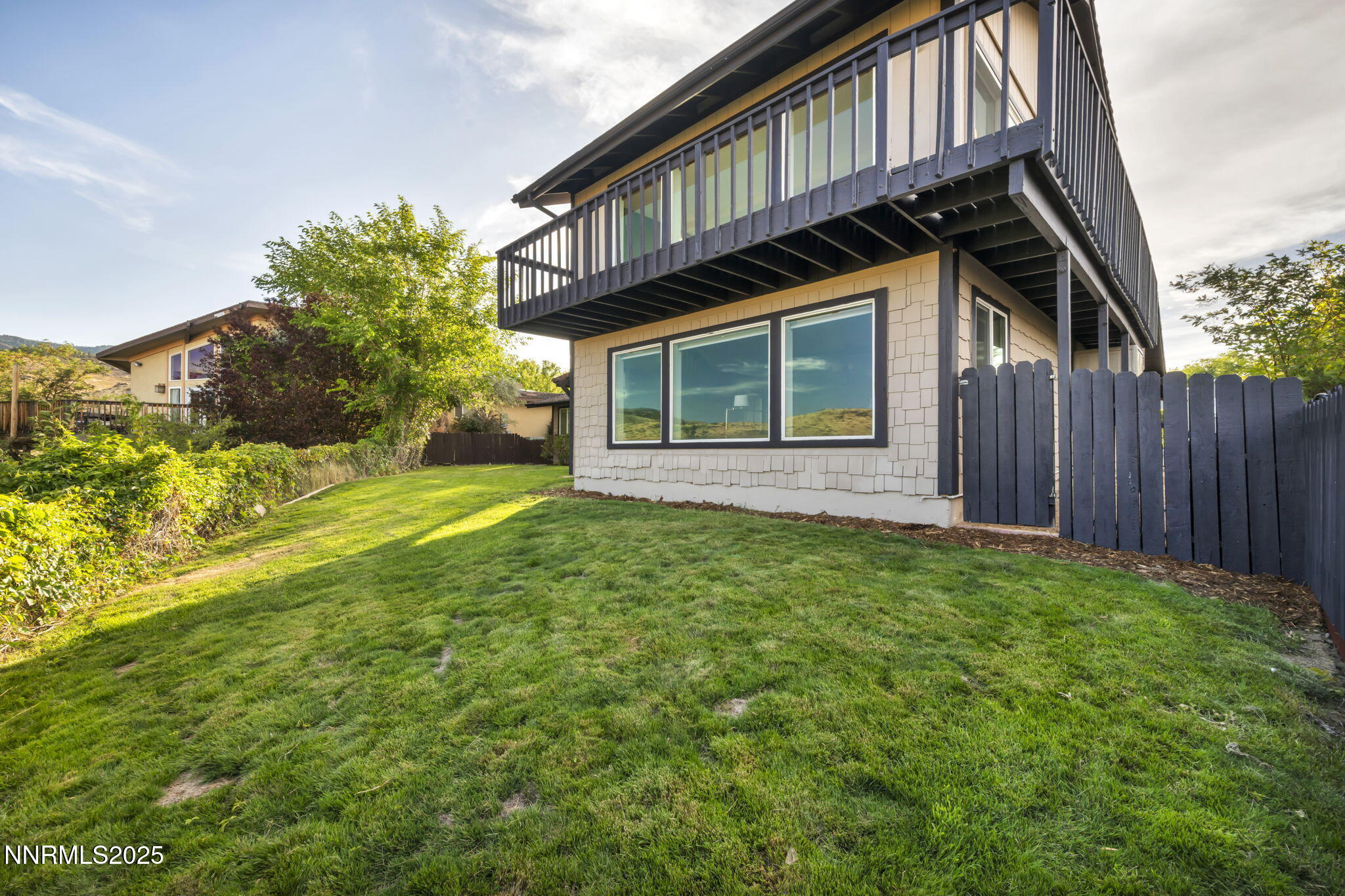 17-web-or-mls-3850-piccadilly-dr