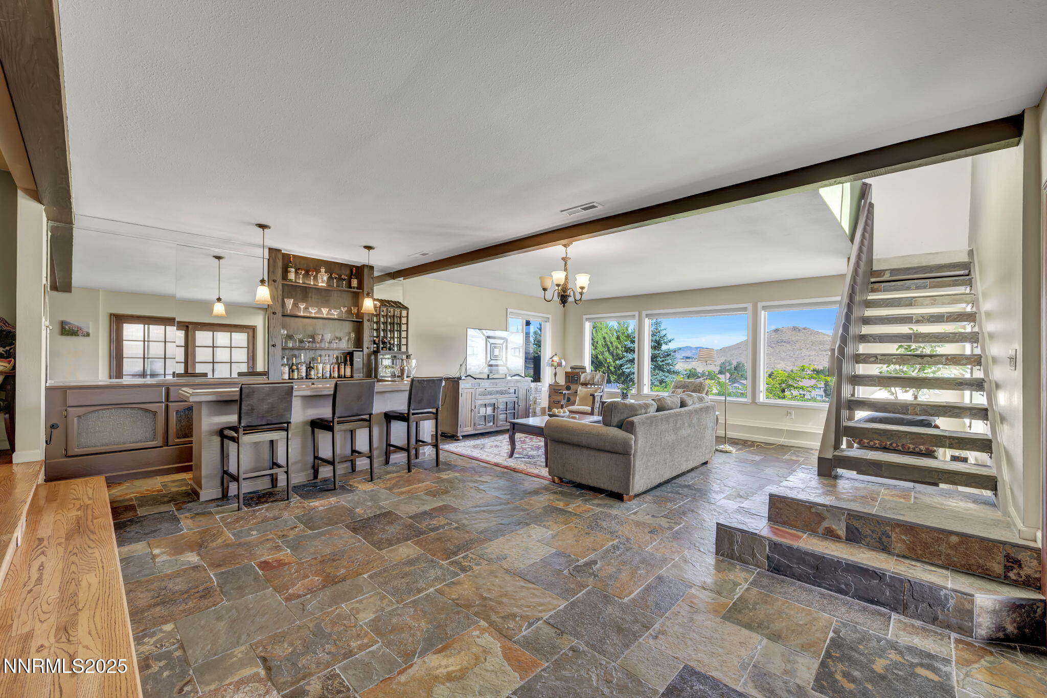 62-web-or-mls-3850-piccadilly-dr