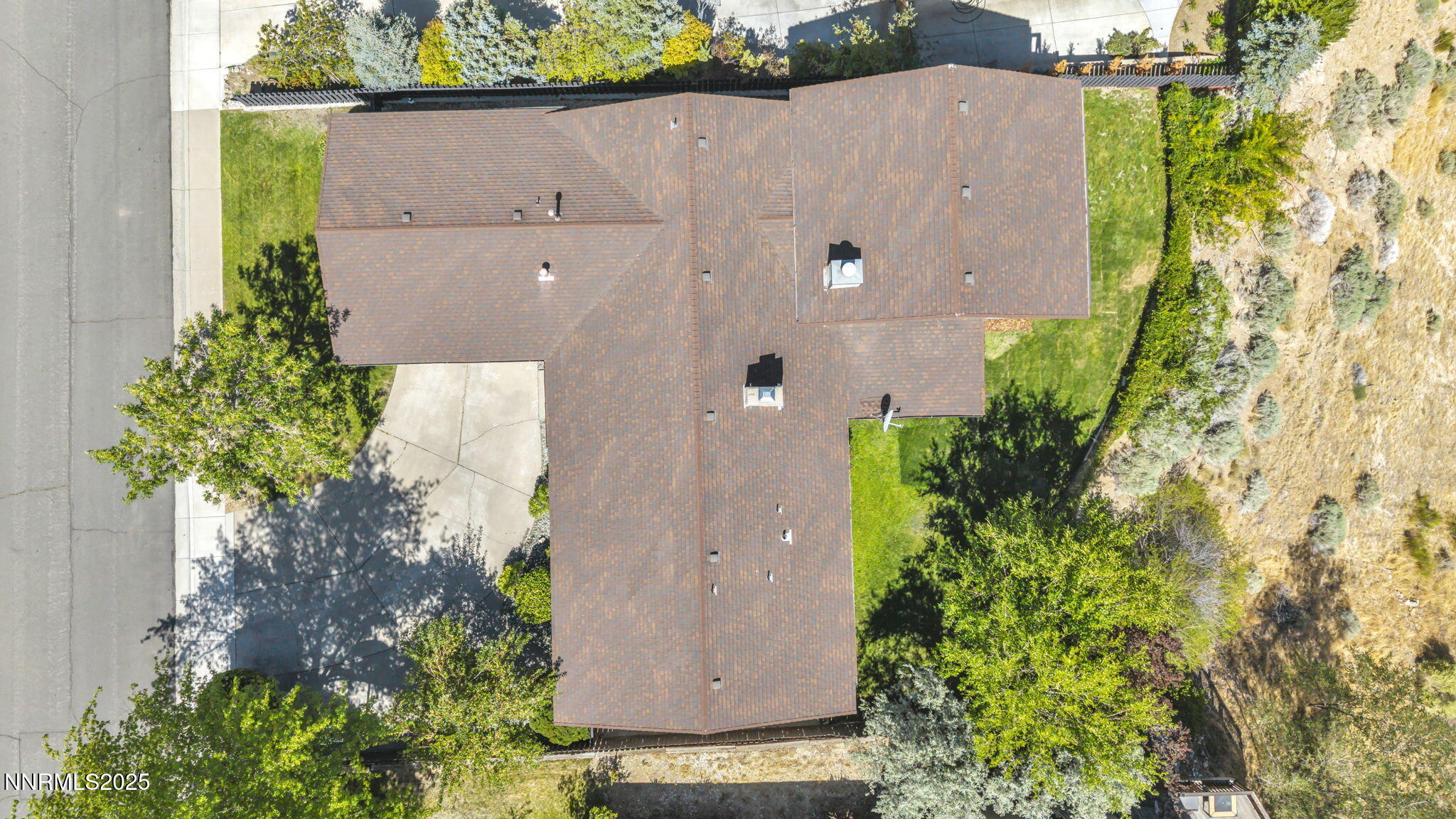 22-web-or-mls-3850-piccadilly-dr