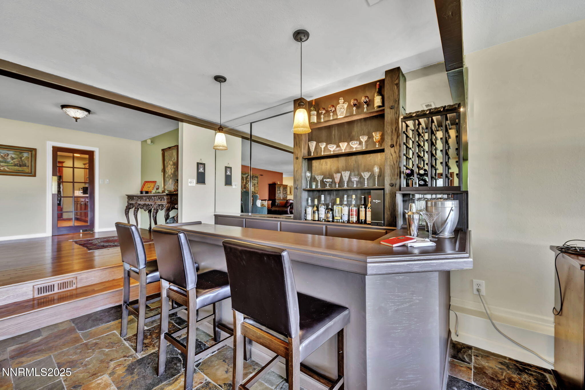 65-web-or-mls-3850-piccadilly-dr