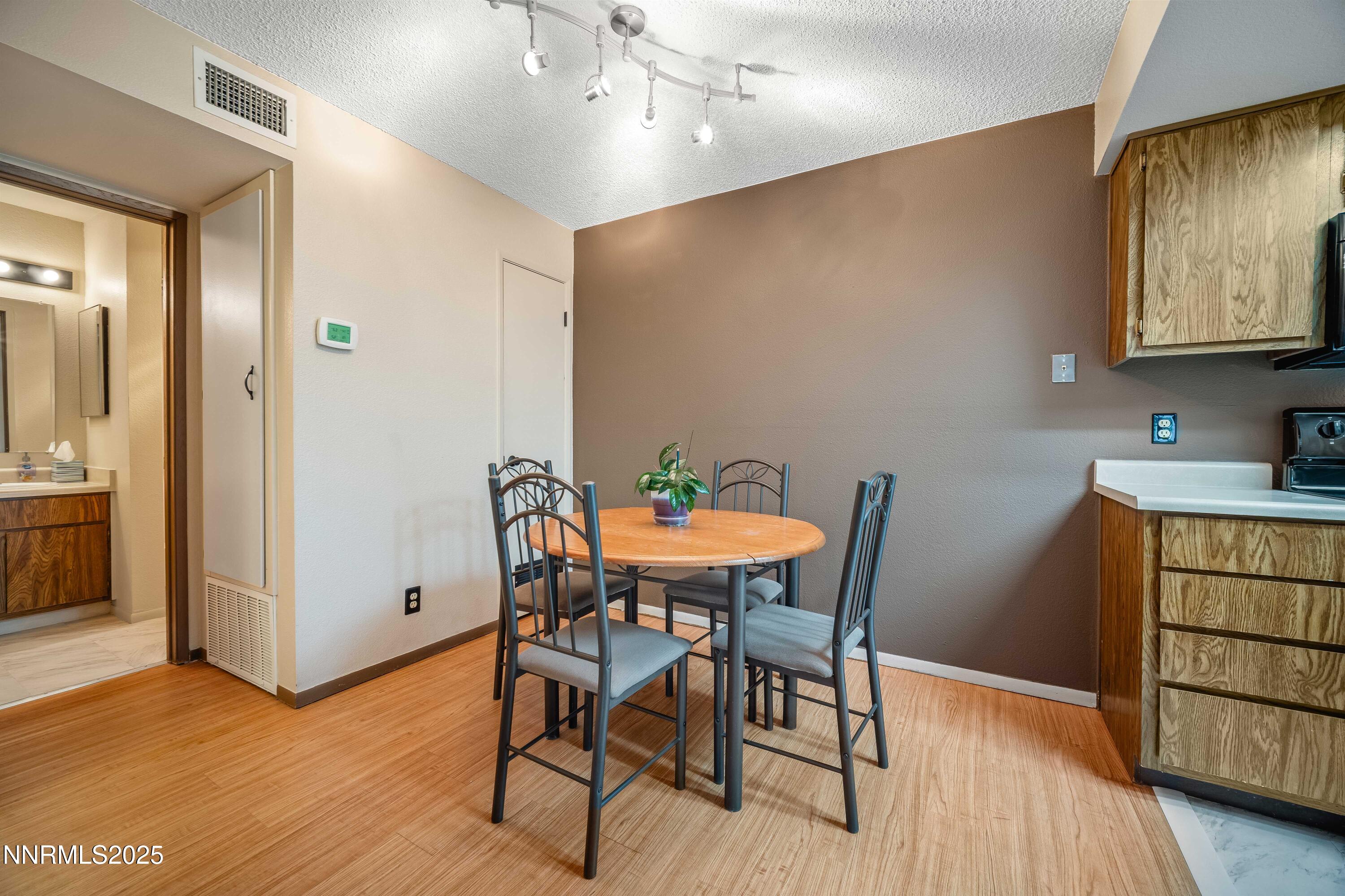 555 E Patriot Blvd #207 MLS 008