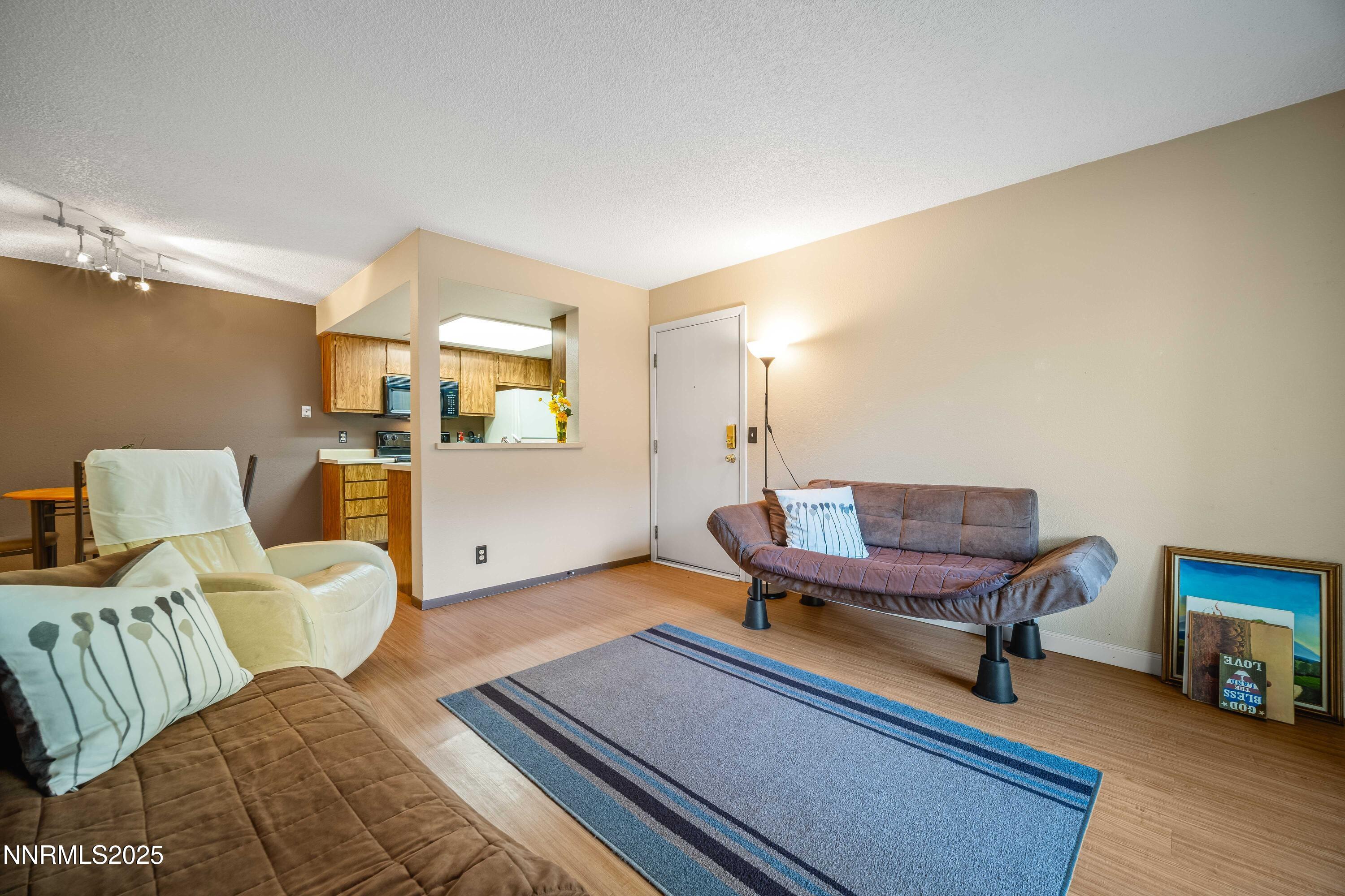 555 E Patriot Blvd #207 MLS 006