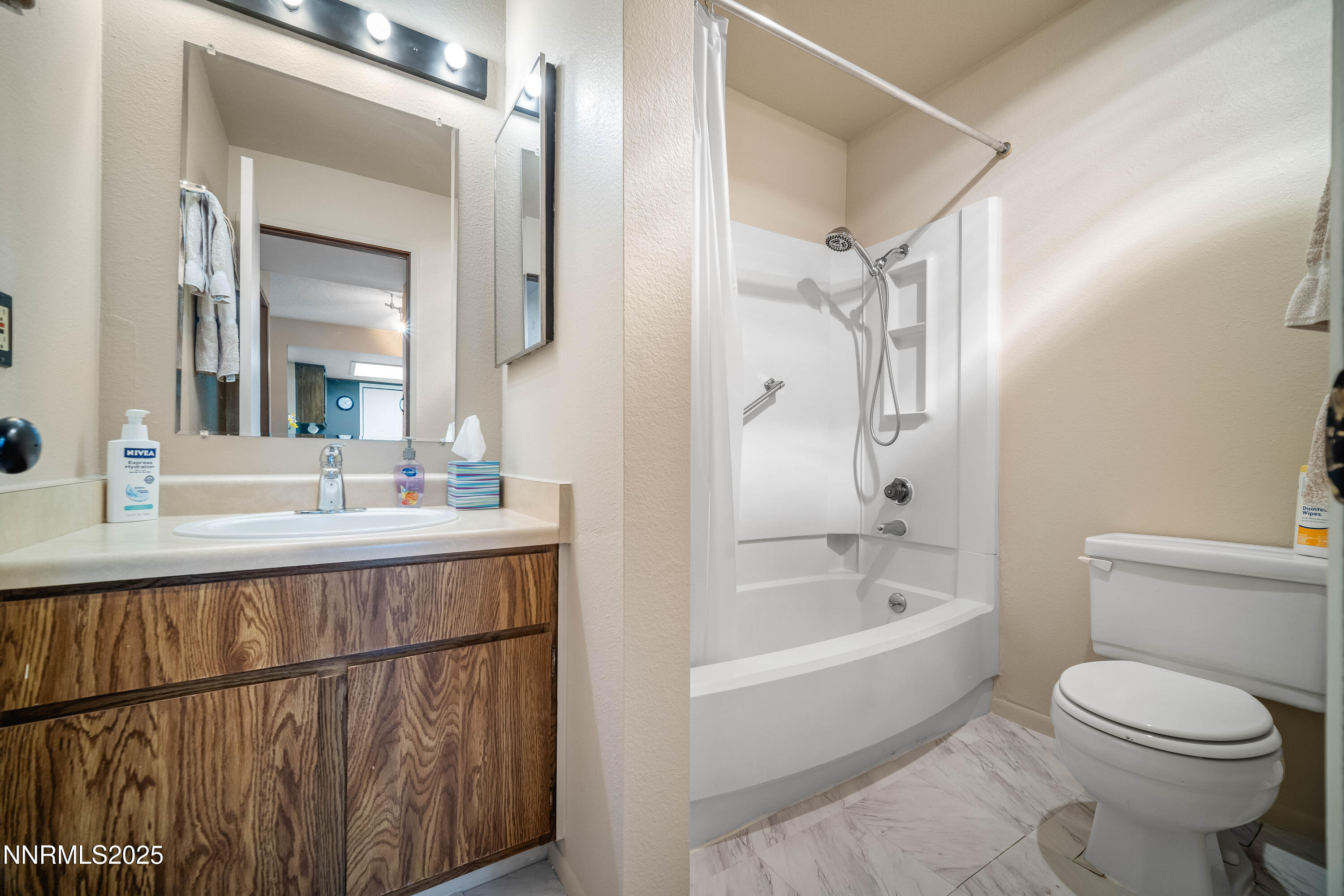 555 E Patriot Blvd #207 MLS 016