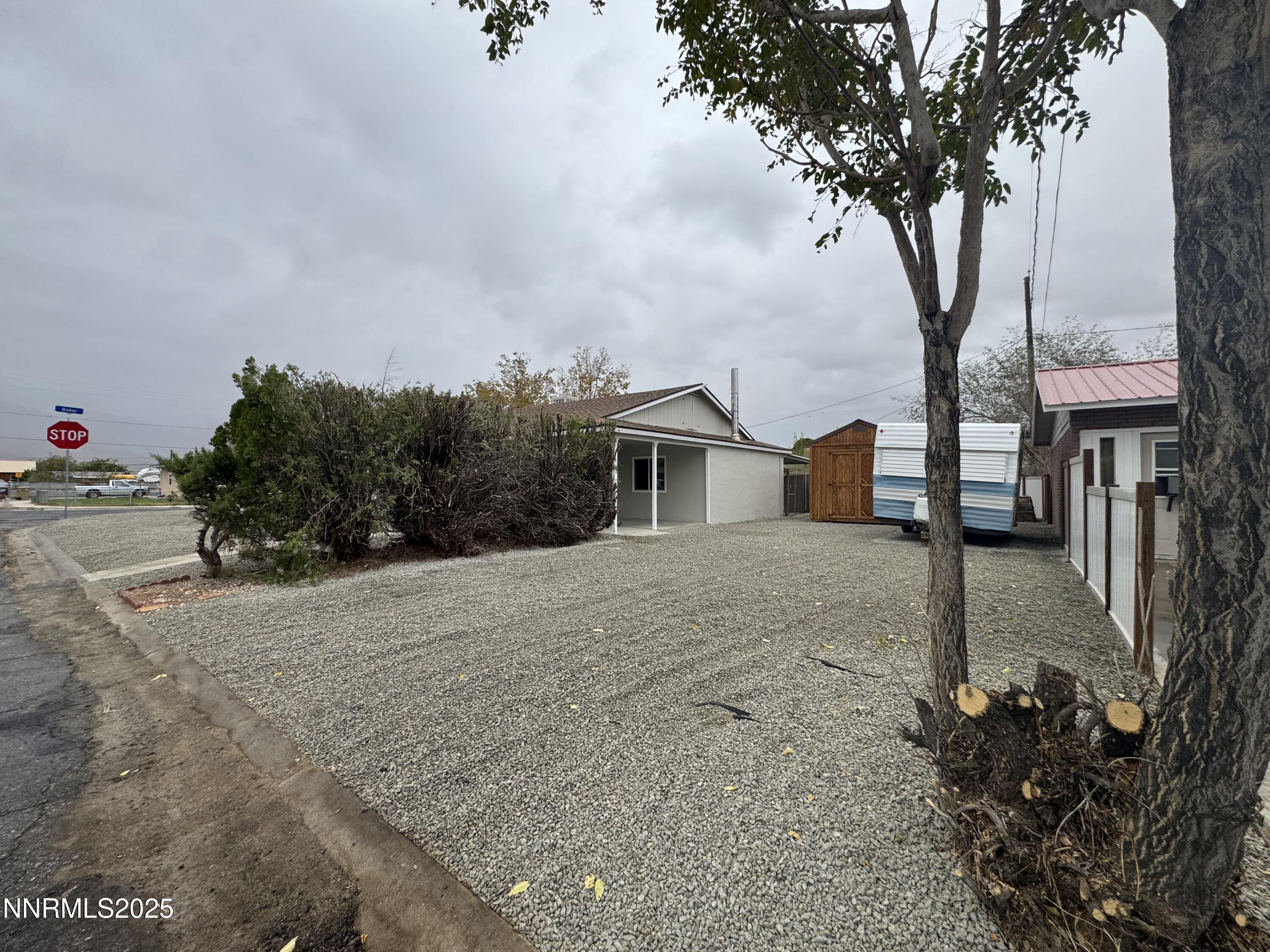 125 english driveway view