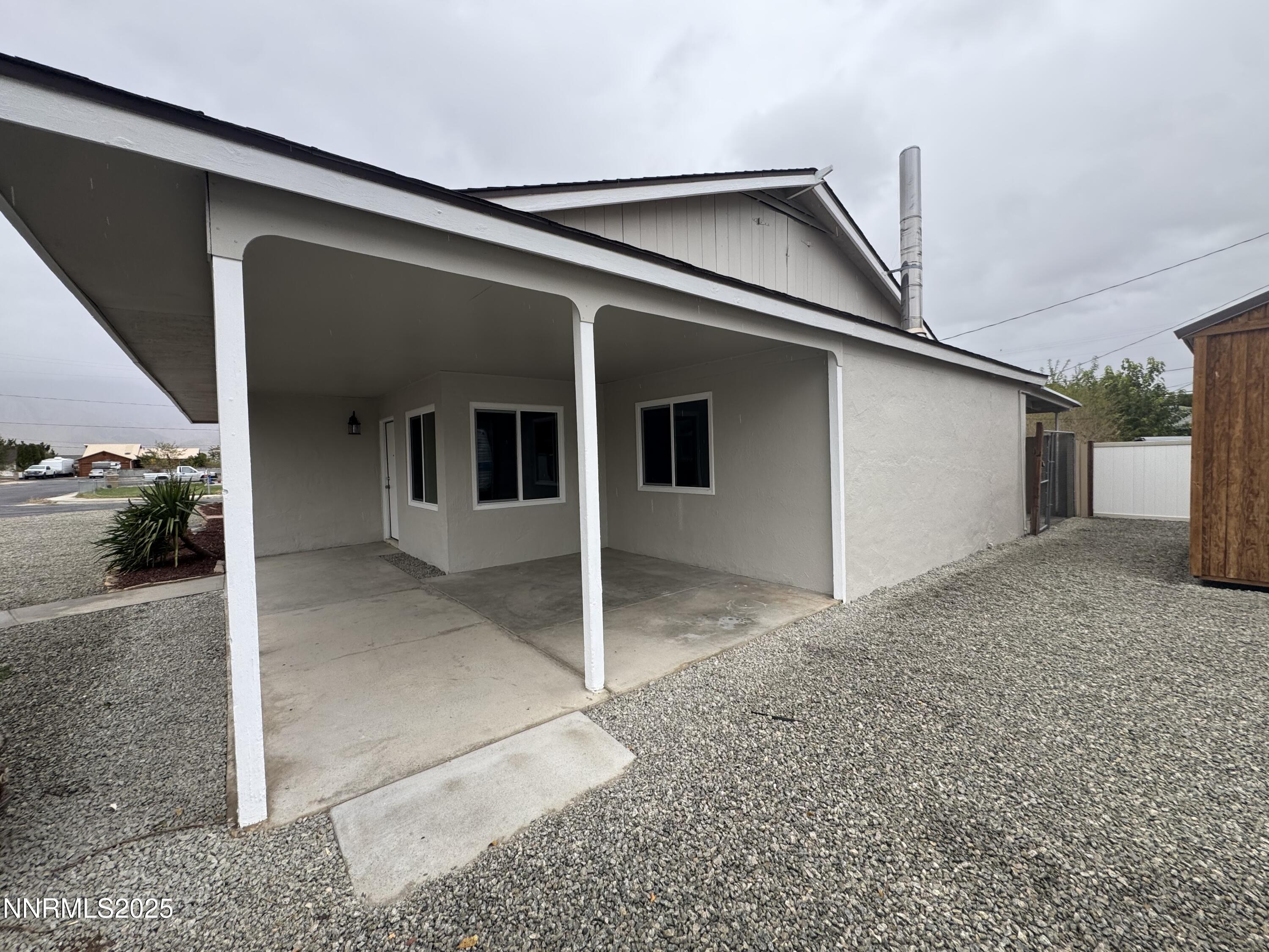 125 English carport view